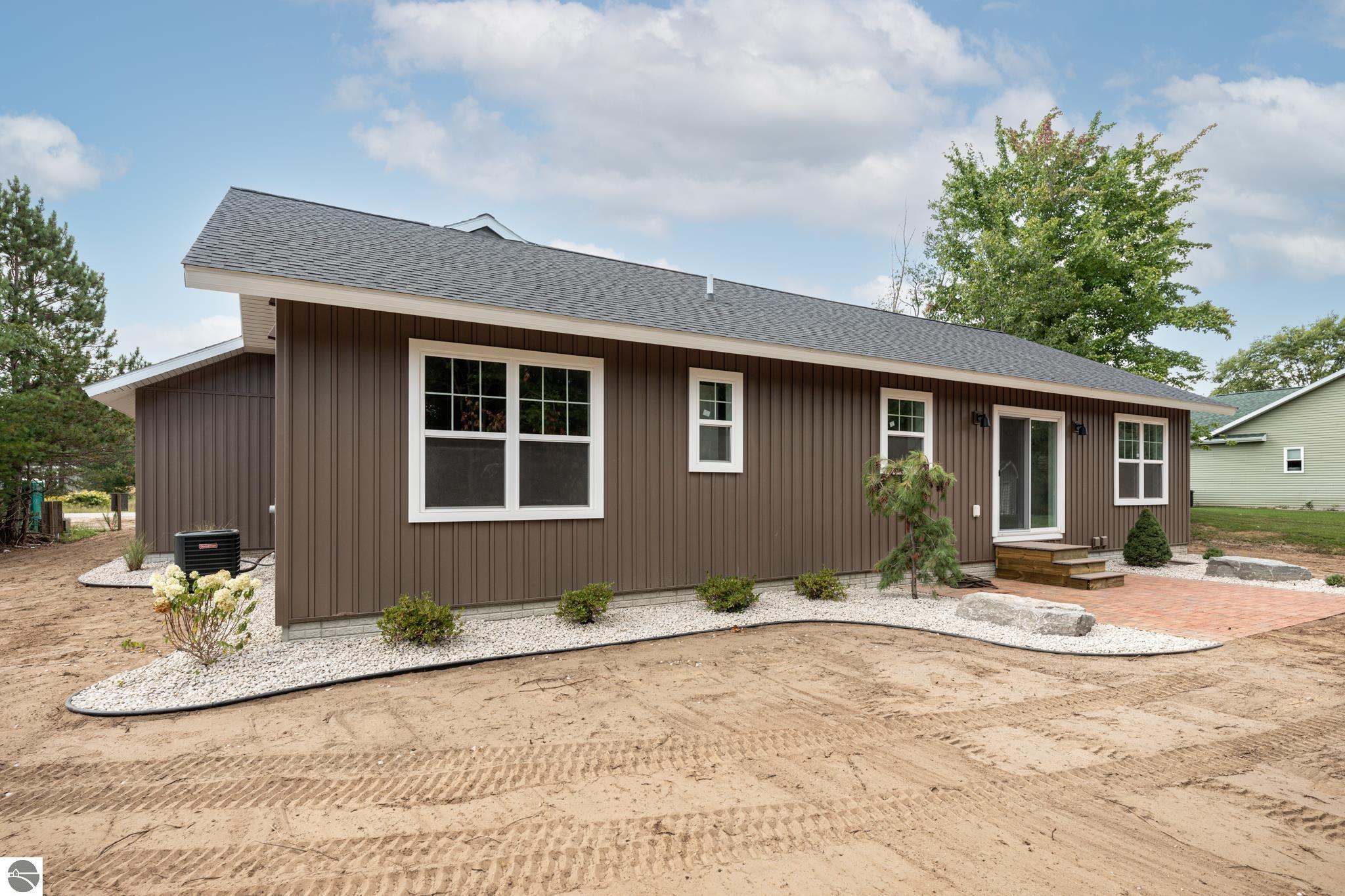 1823 Old Cabin Drive