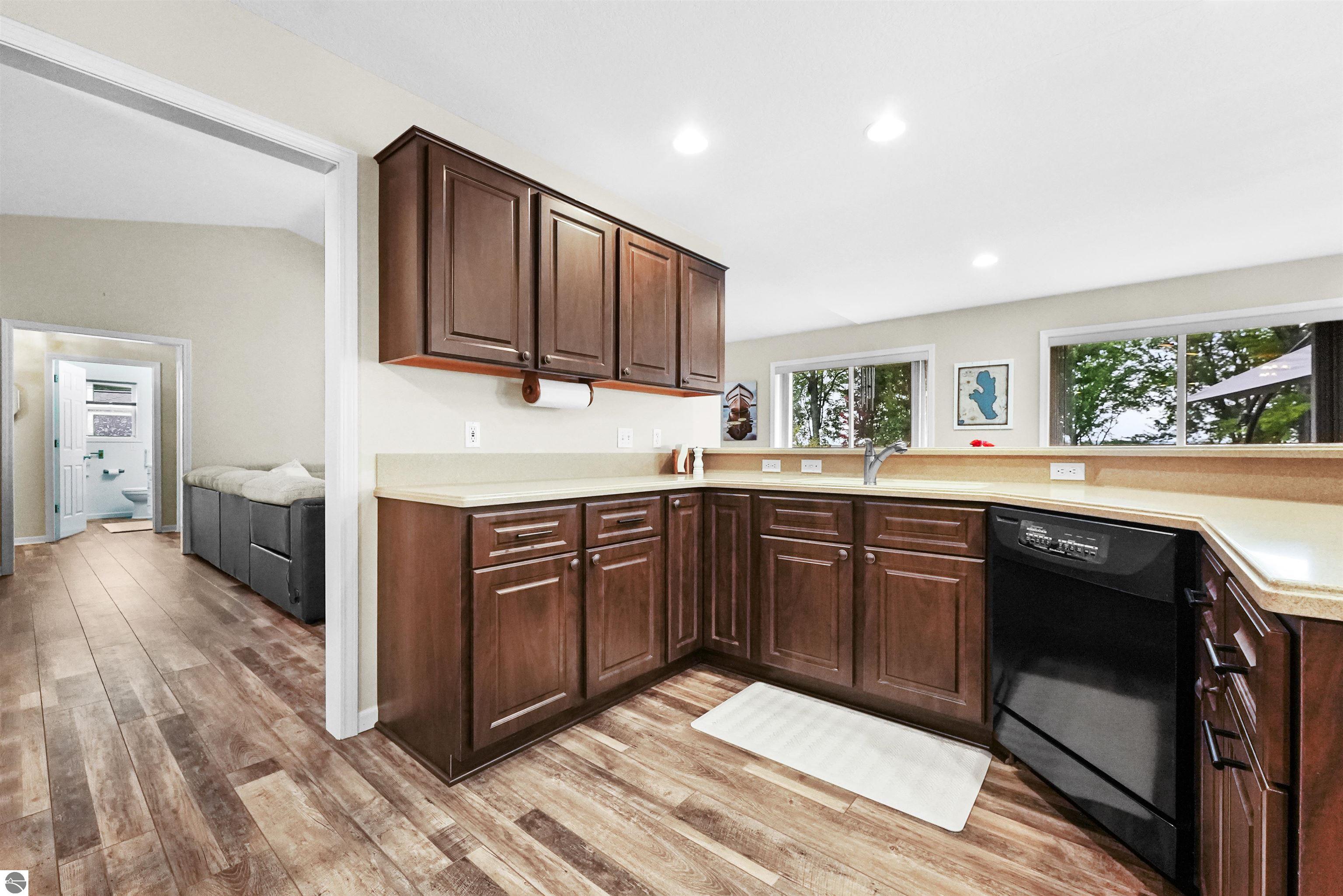 11246 Kings Point