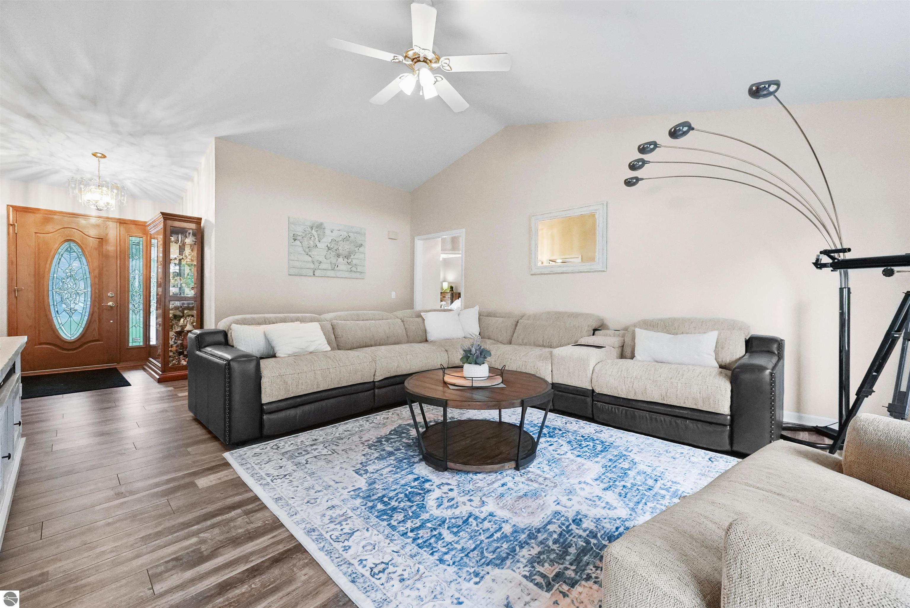 11246 Kings Point
