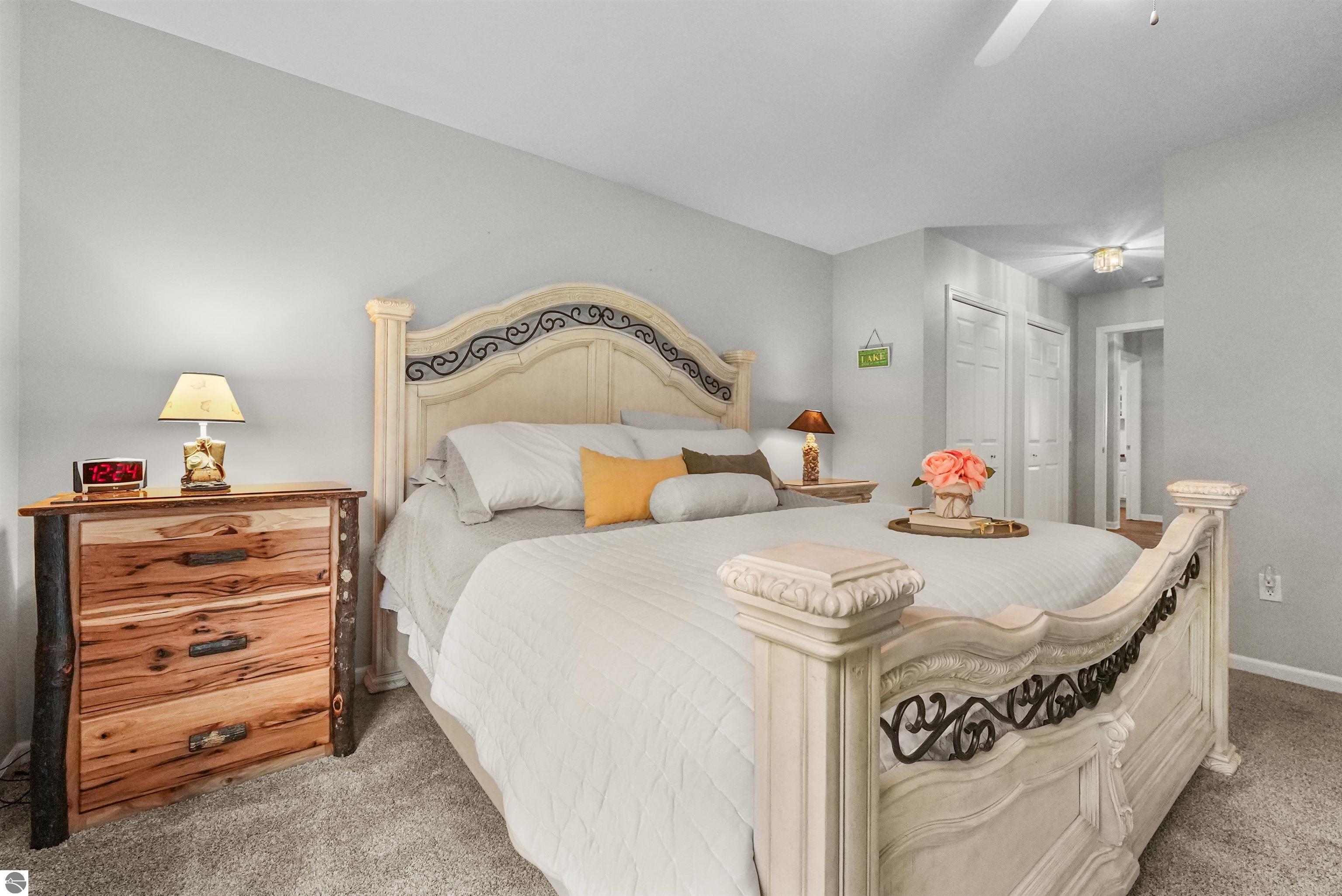 11246 Kings Point