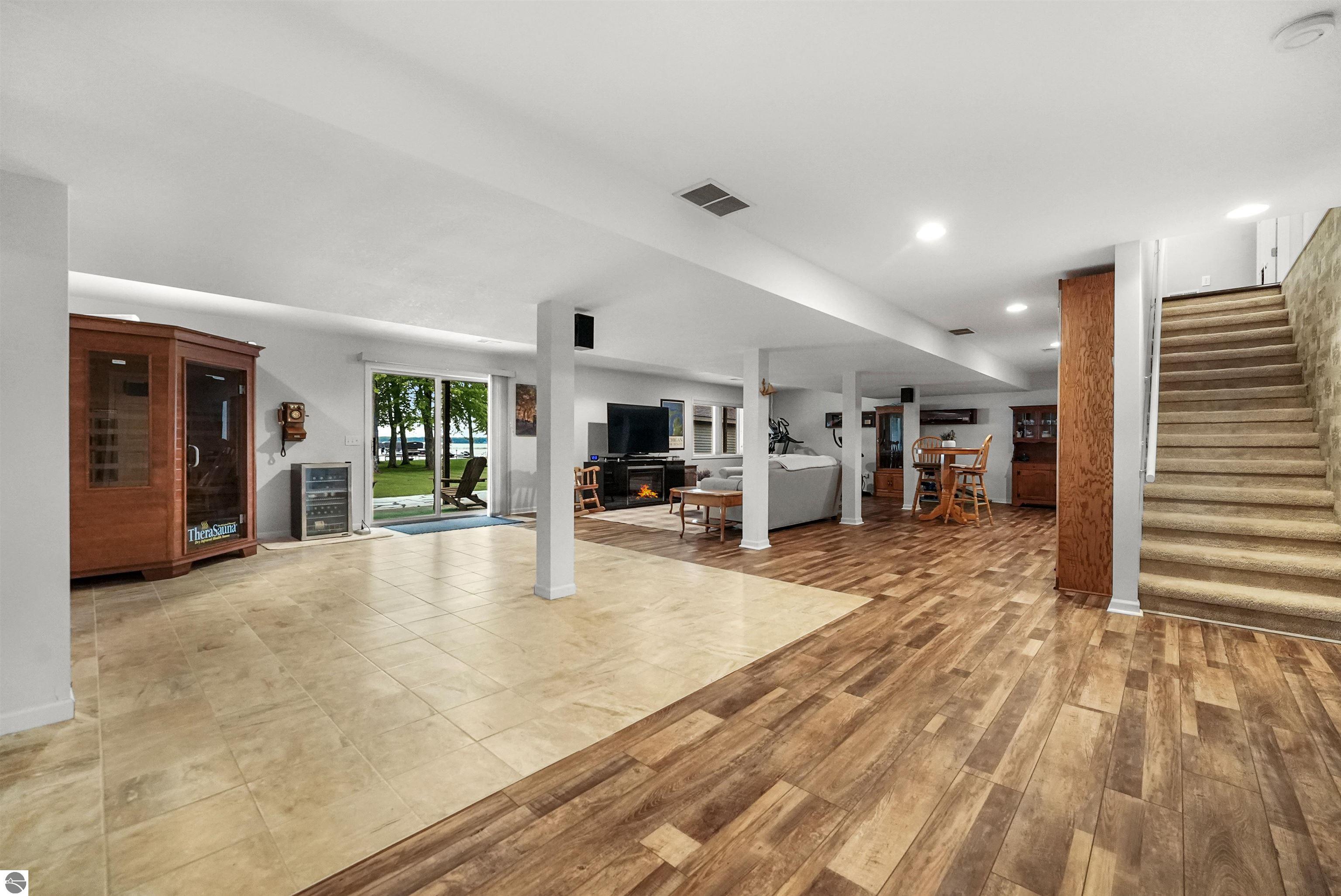 11246 Kings Point