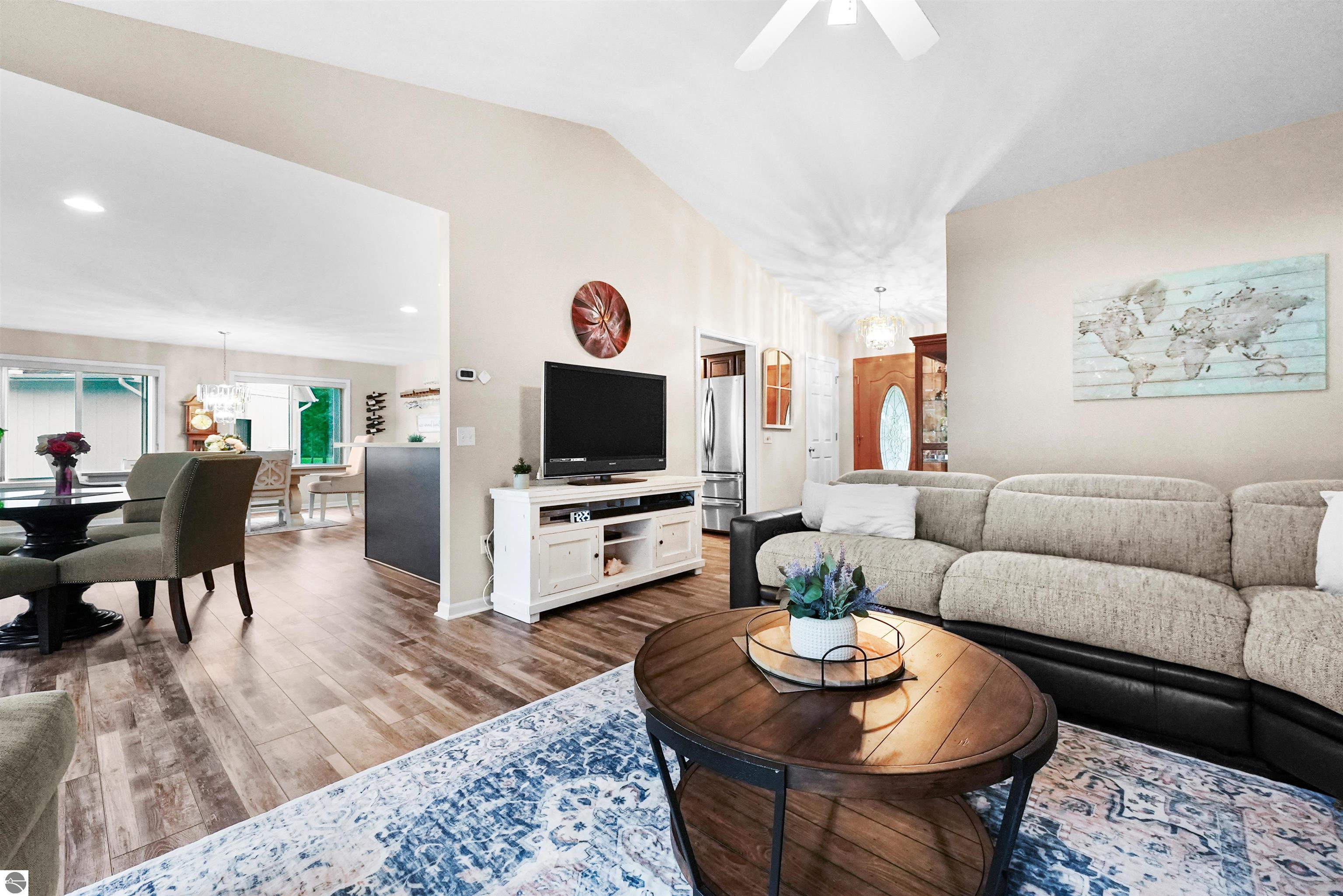 11246 Kings Point