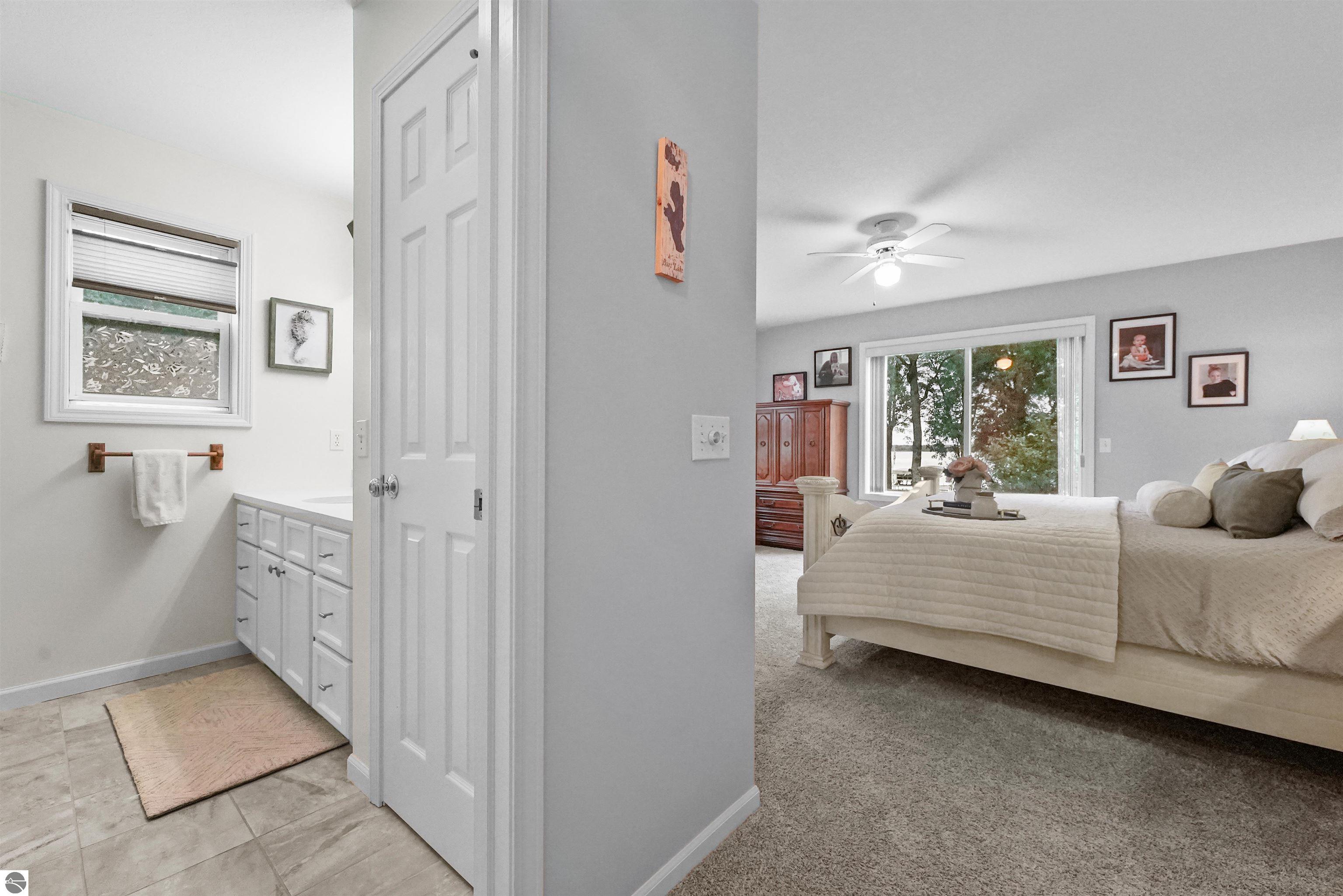 11246 Kings Point
