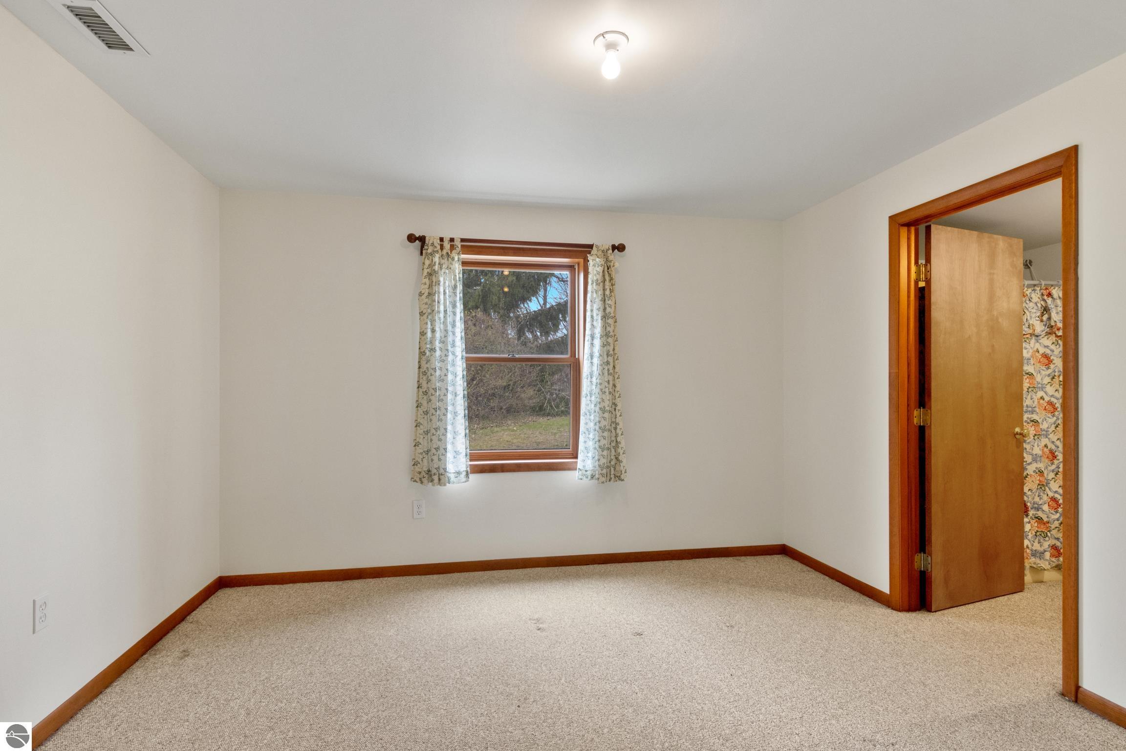 1501 S Ruby Lane