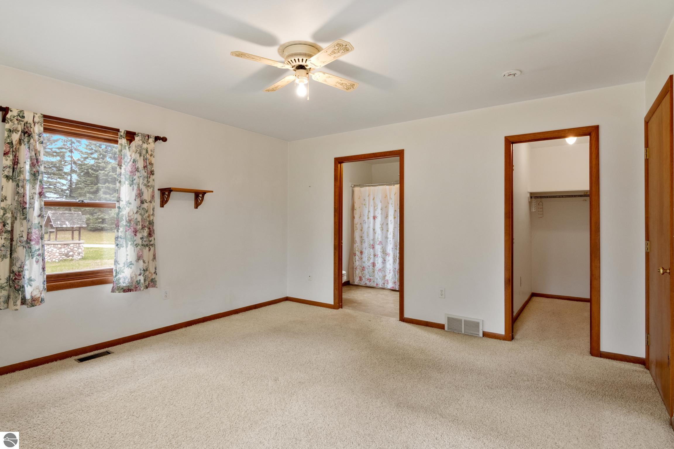 1501 S Ruby Lane