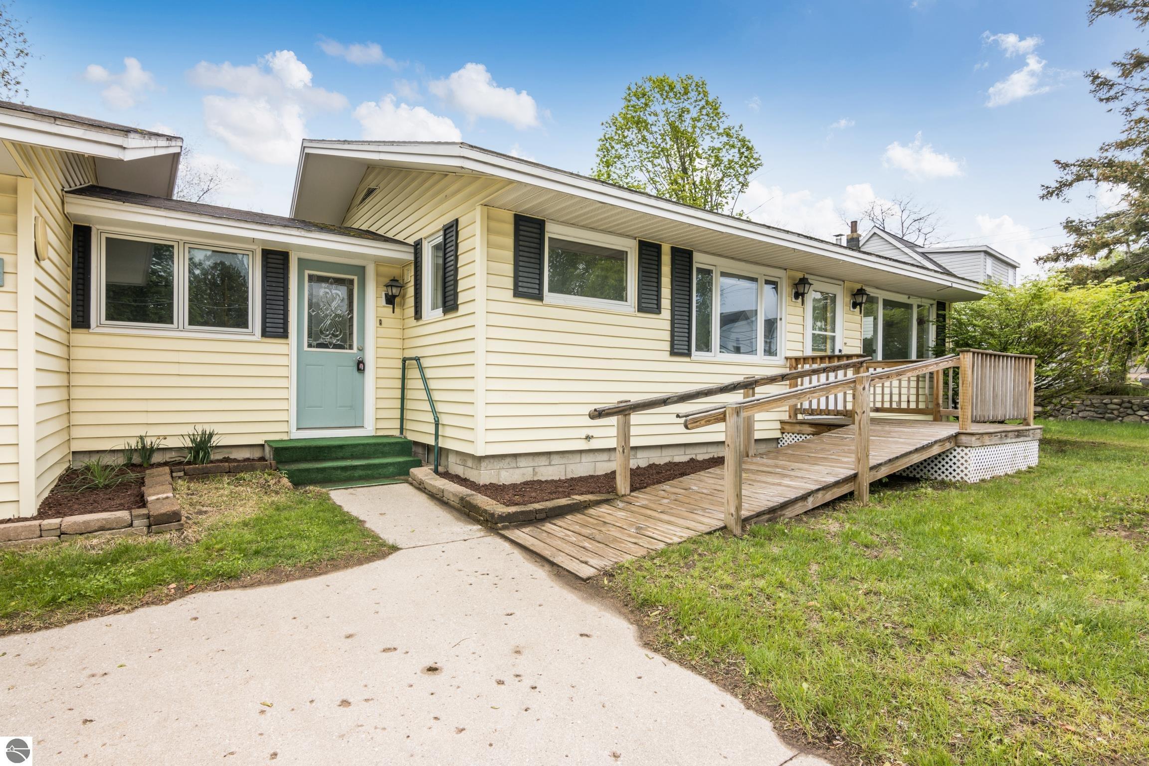 8695 S Maple City Road