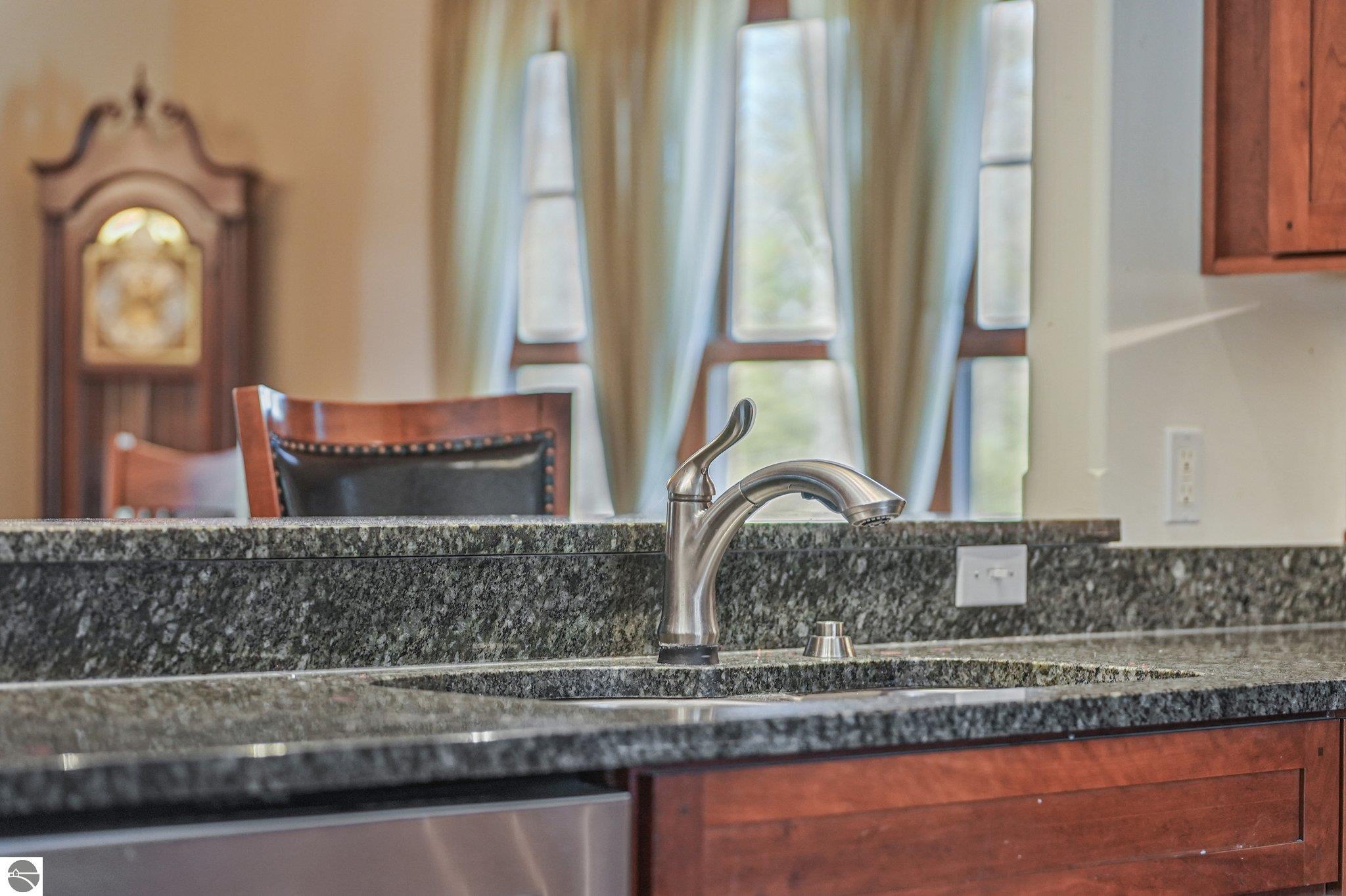 3958 Northshore Trail