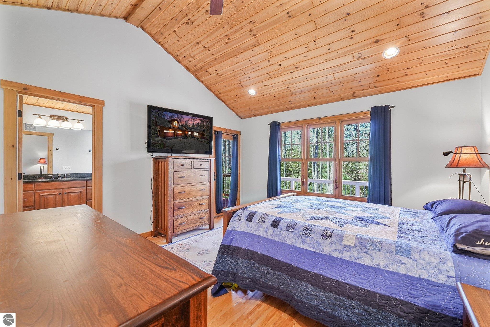 3958 Northshore Trail