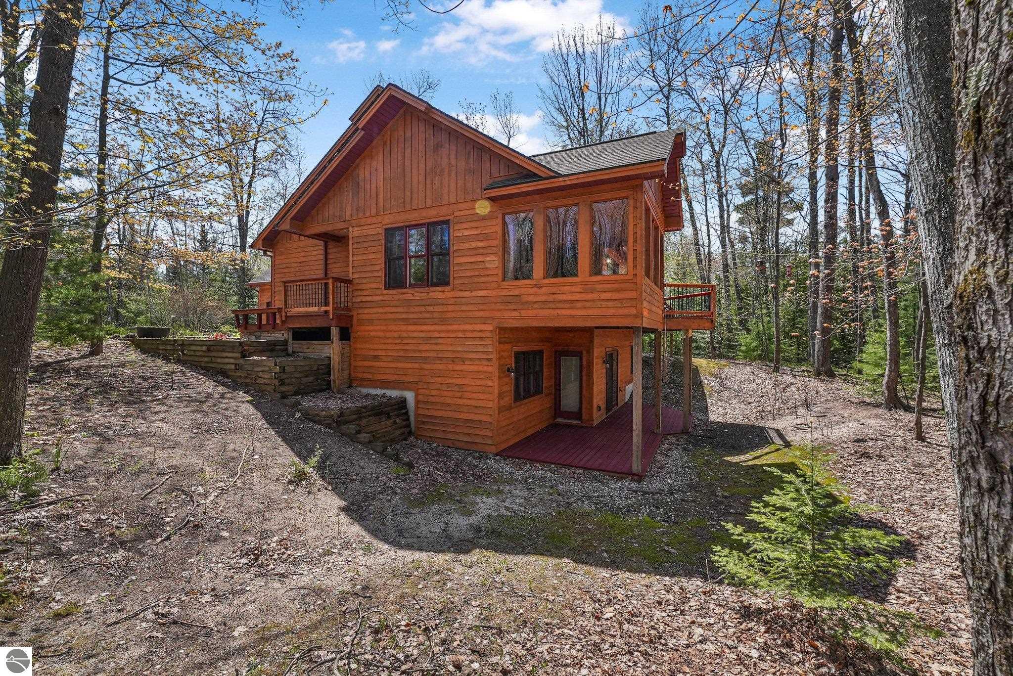 3958 Northshore Trail