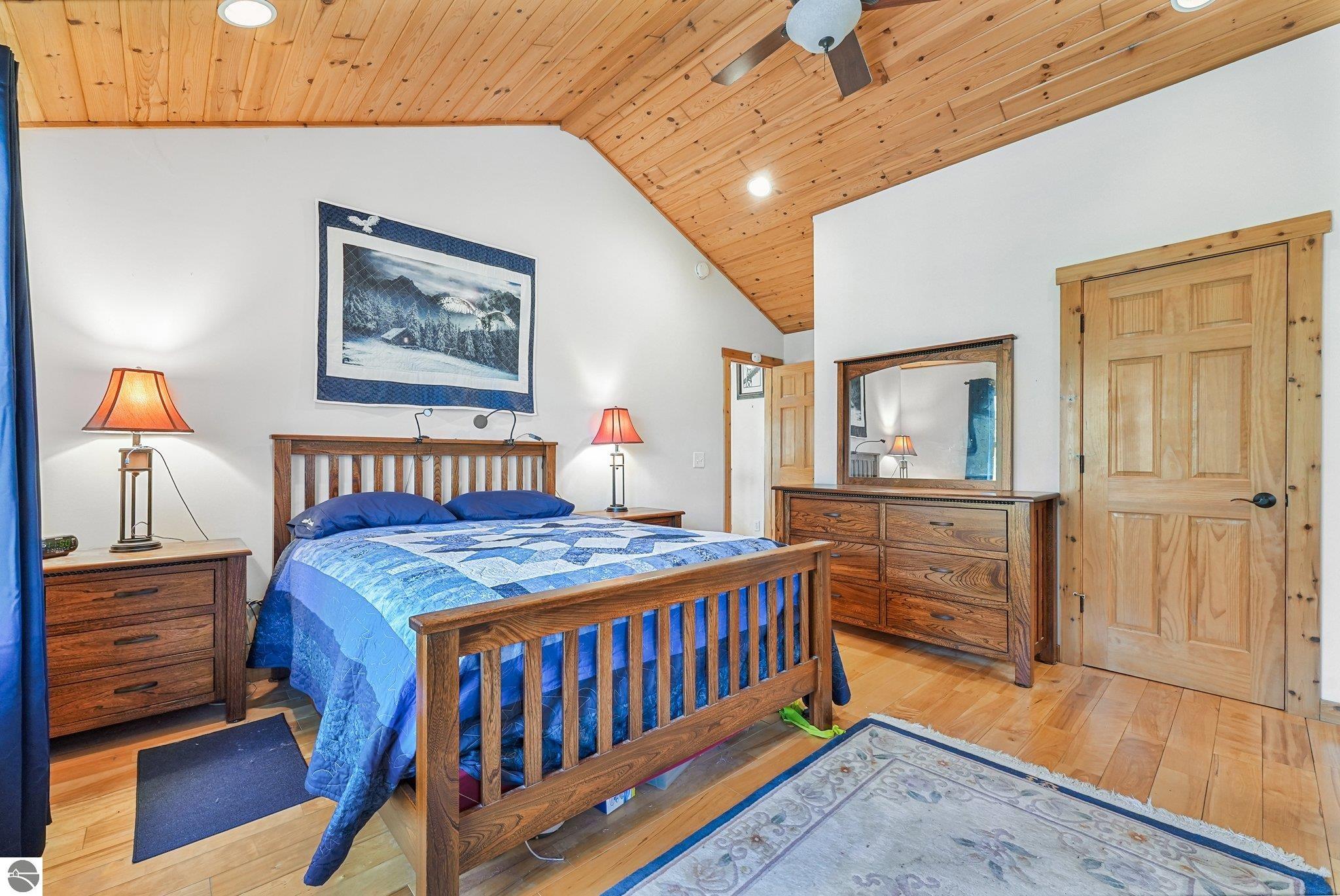 3958 Northshore Trail