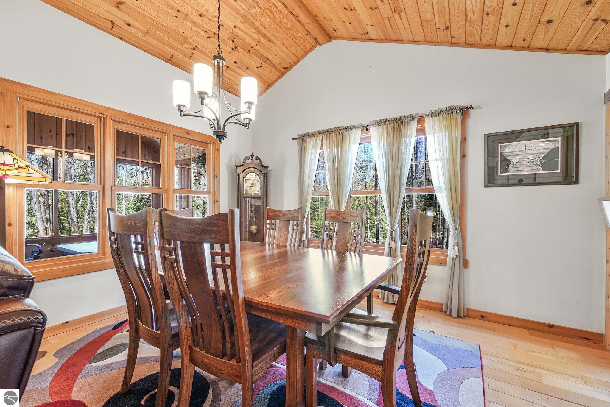 3958 Northshore Trail