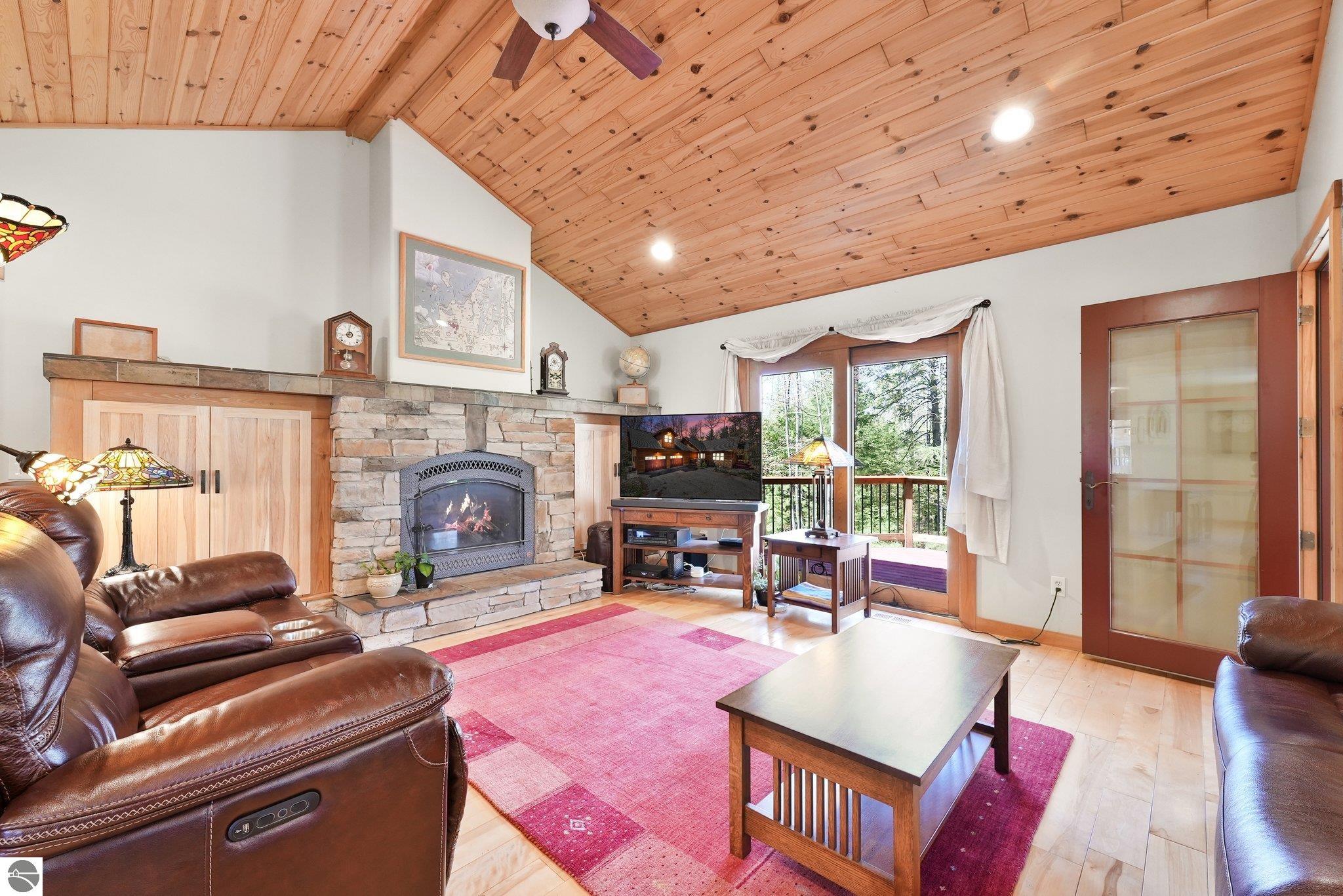 3958 Northshore Trail
