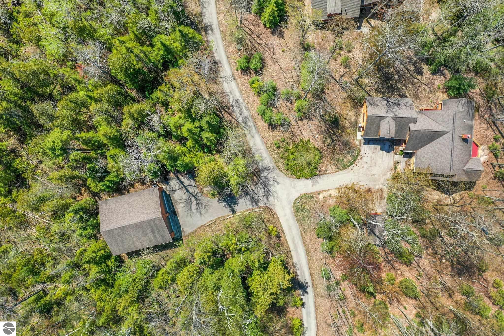 3958 Northshore Trail
