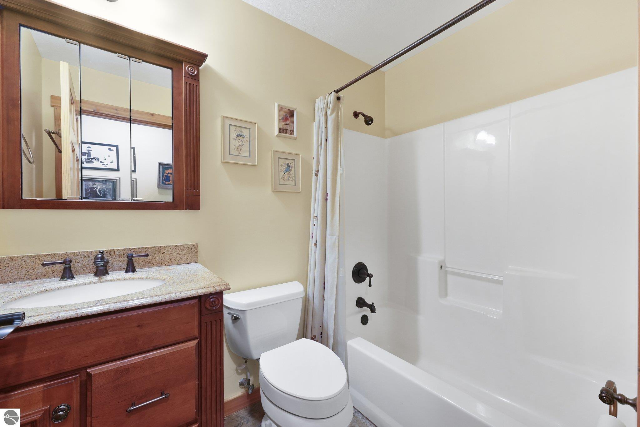 3958 Northshore Trail