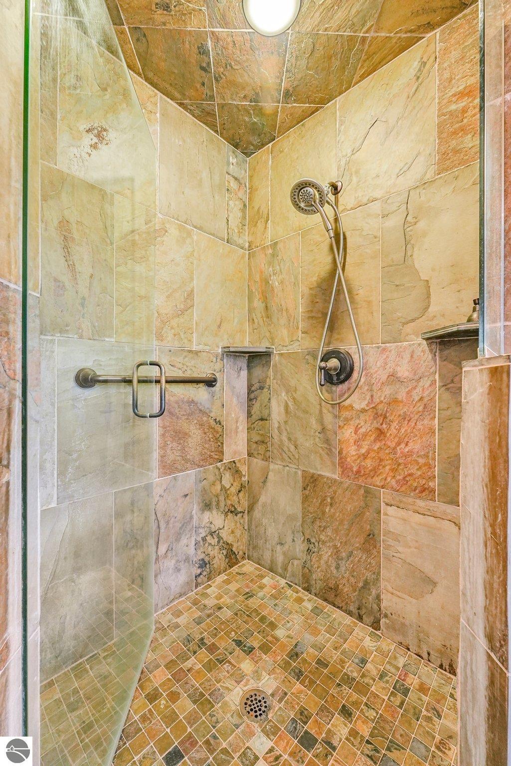 3958 Northshore Trail