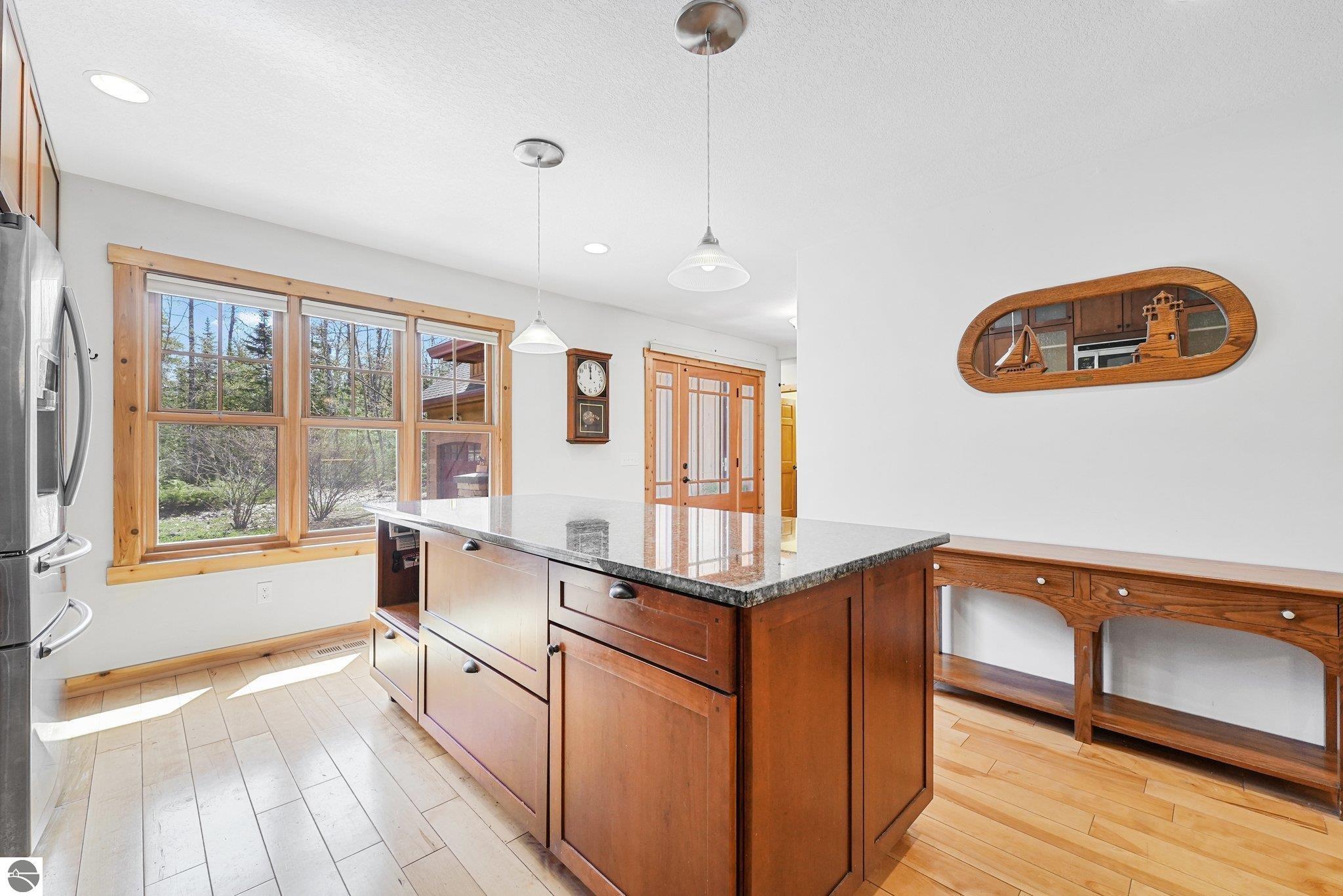 3958 Northshore Trail