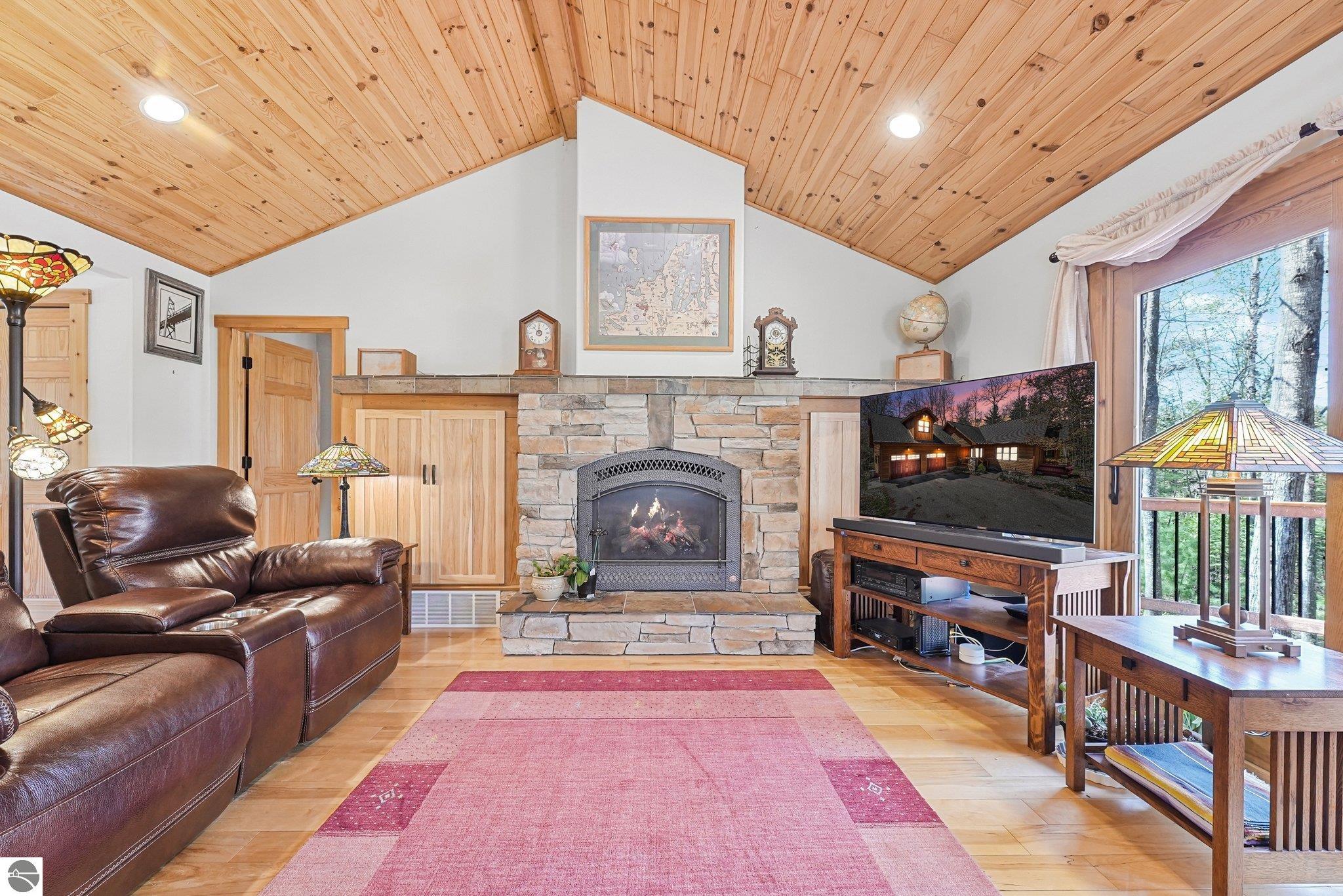 3958 Northshore Trail