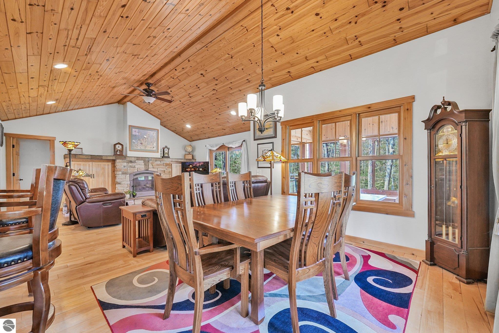 3958 Northshore Trail