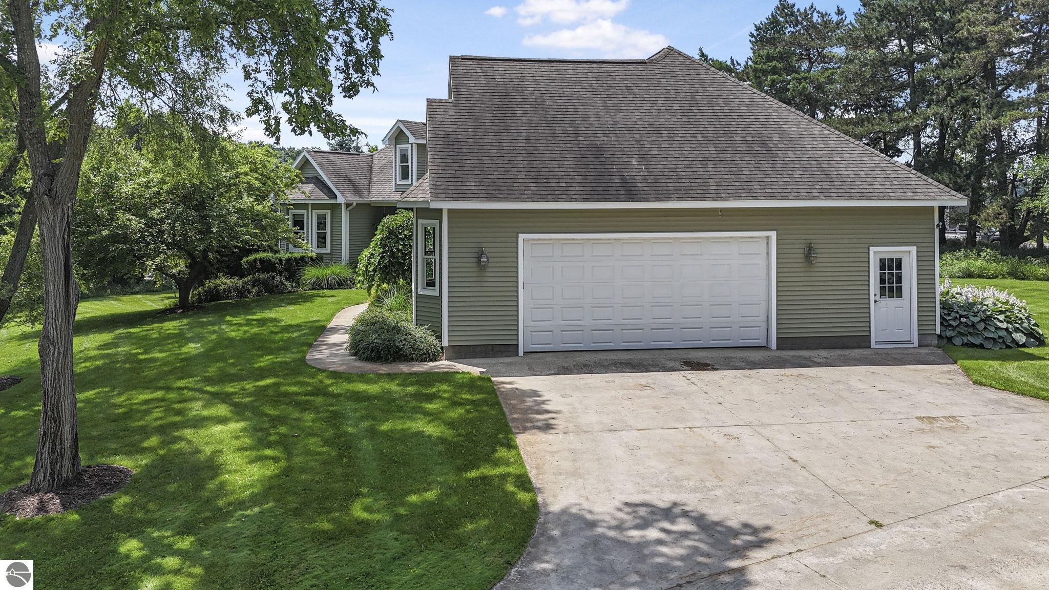 64 Cinnamon Lane