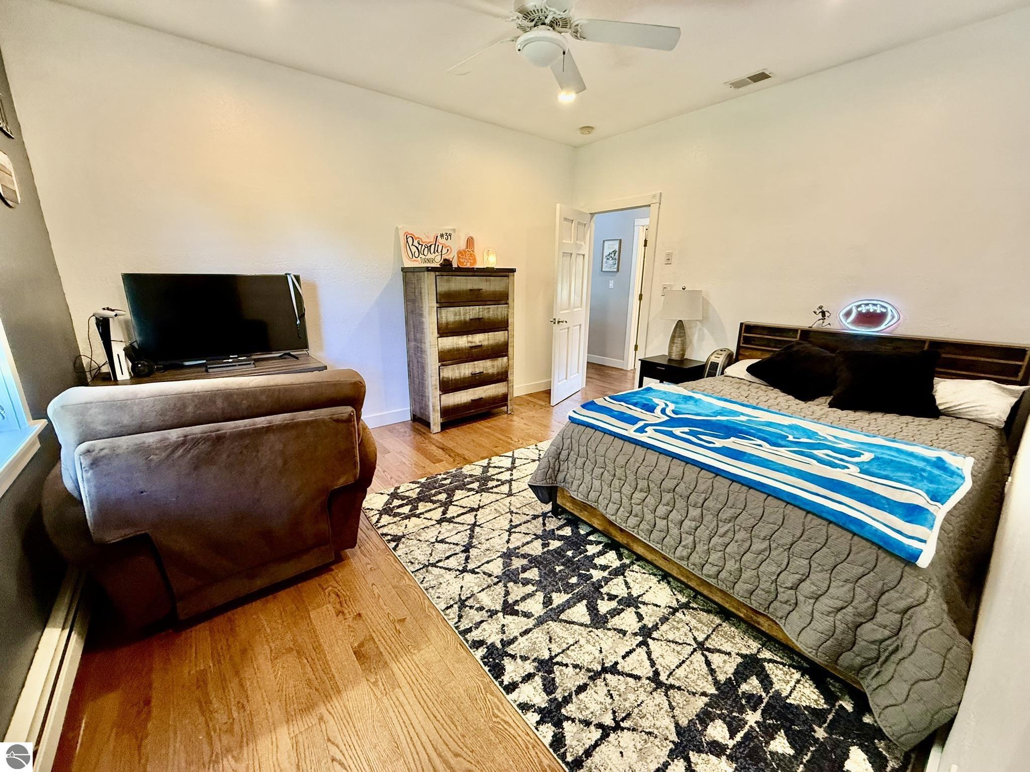 5867 Mabel Road