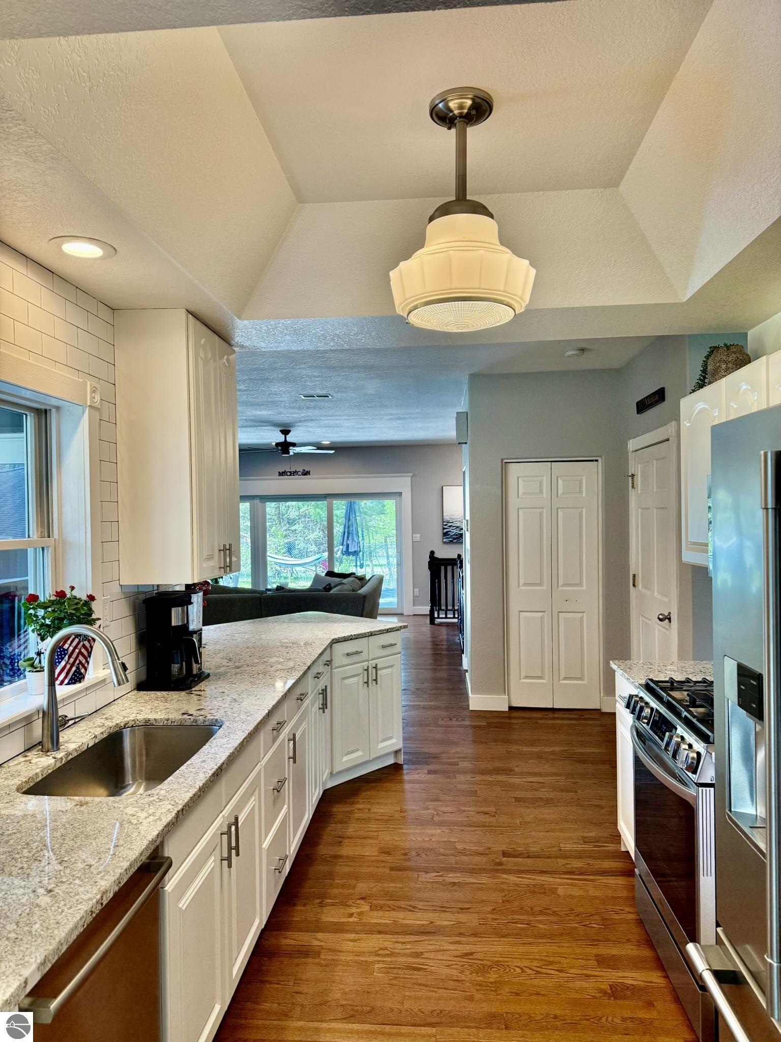 5867 Mabel Road