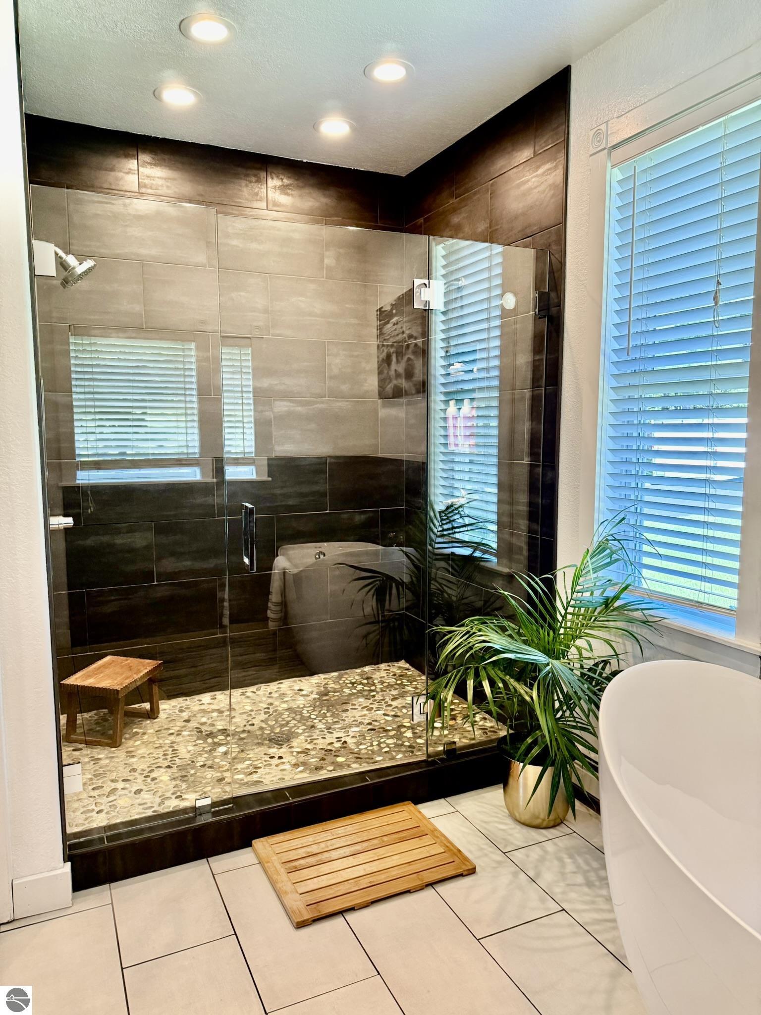 5867 Mabel Road