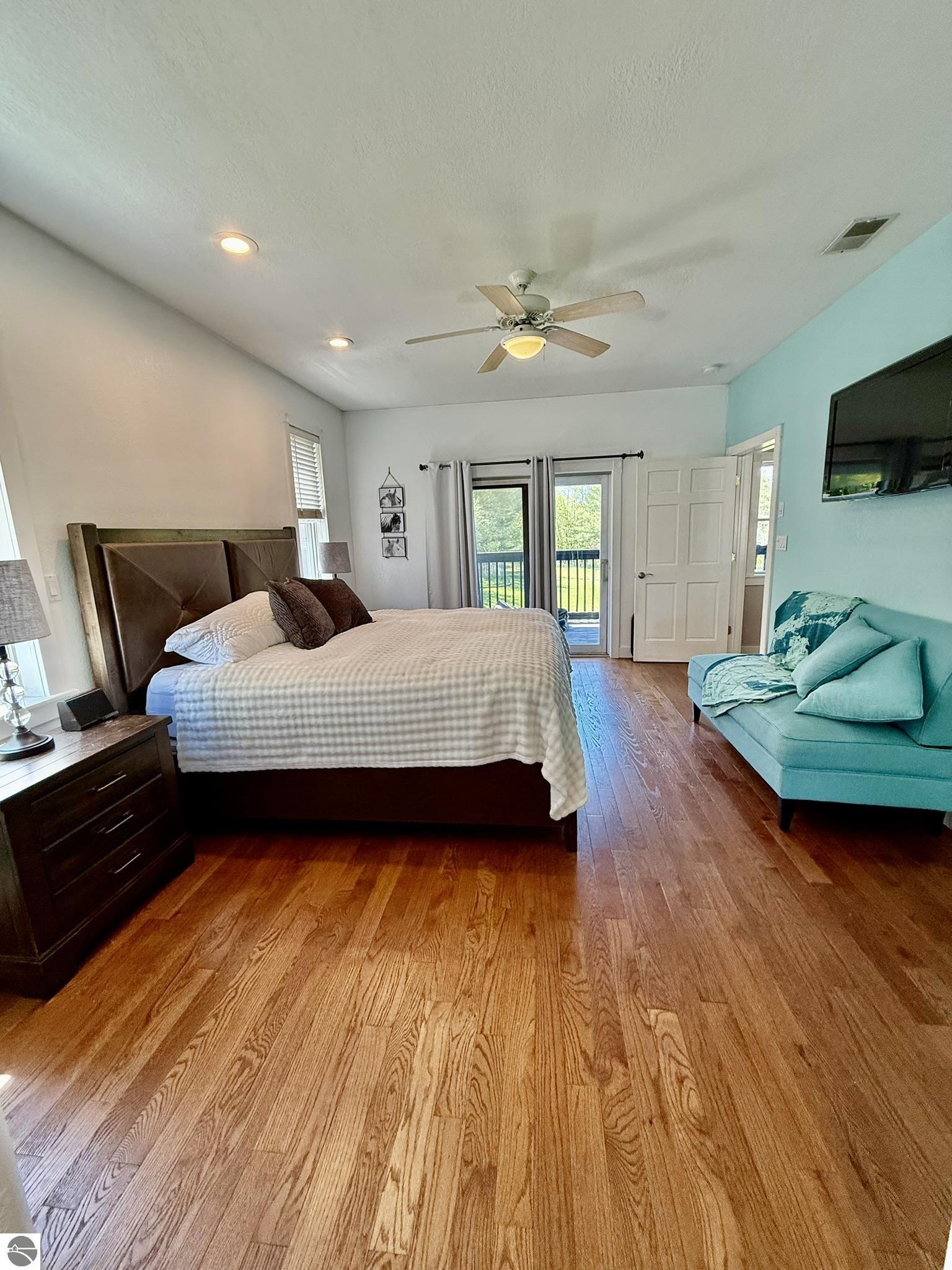 5867 Mabel Road