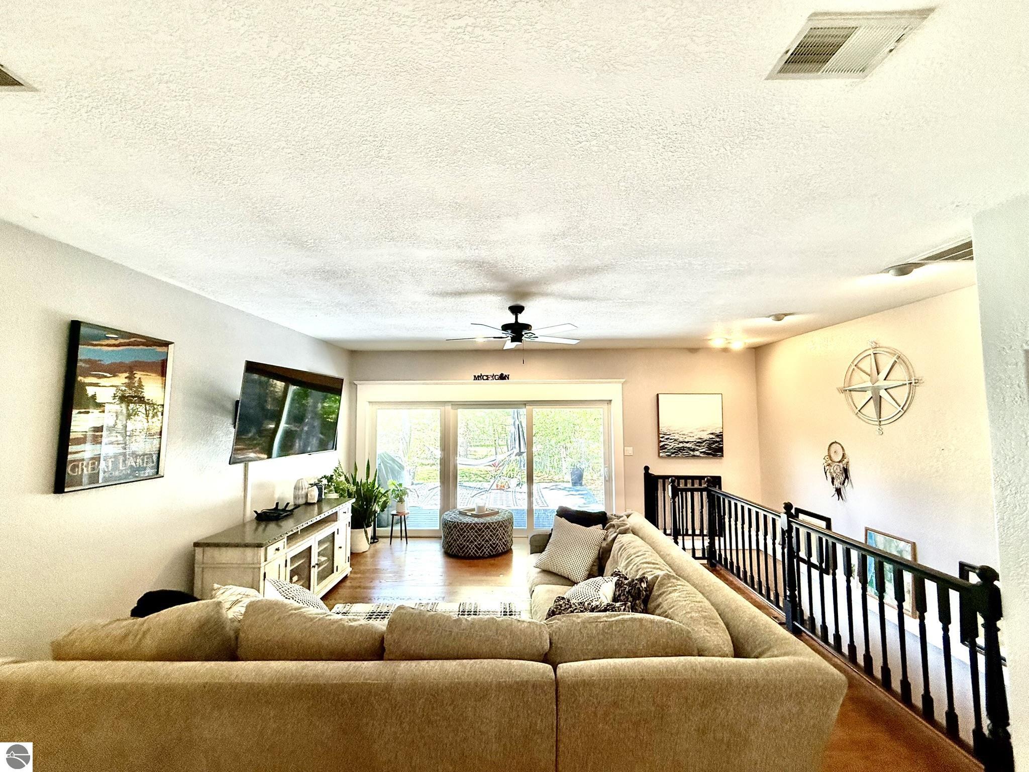 5867 Mabel Road