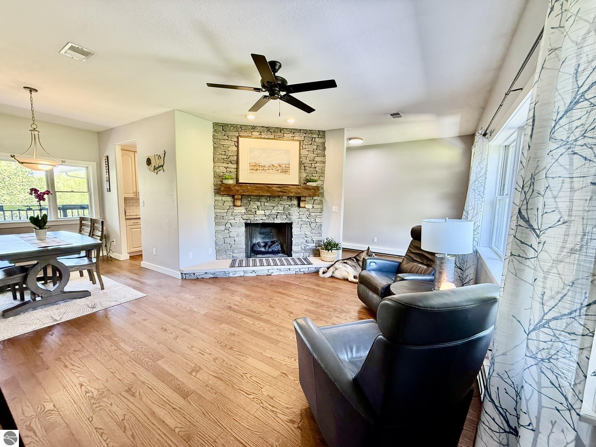 5867 Mabel Road