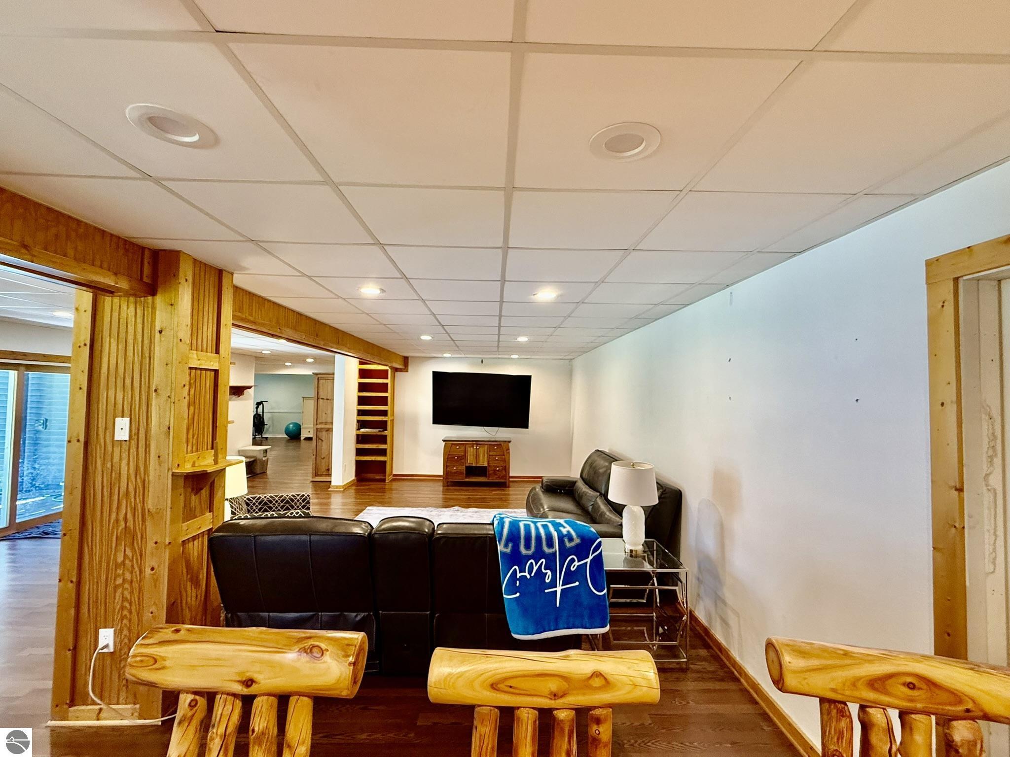 5867 Mabel Road