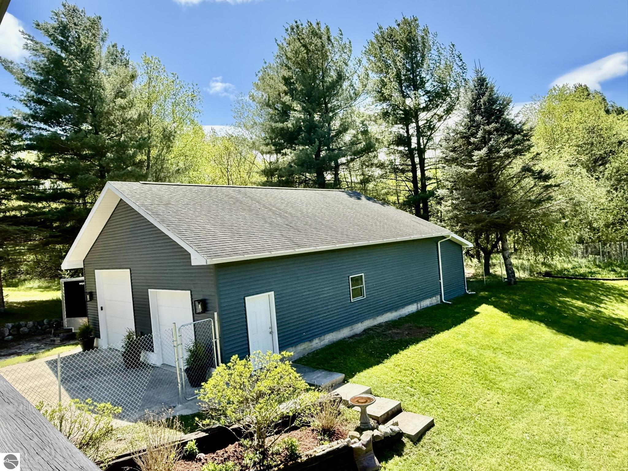 5867 Mabel Road