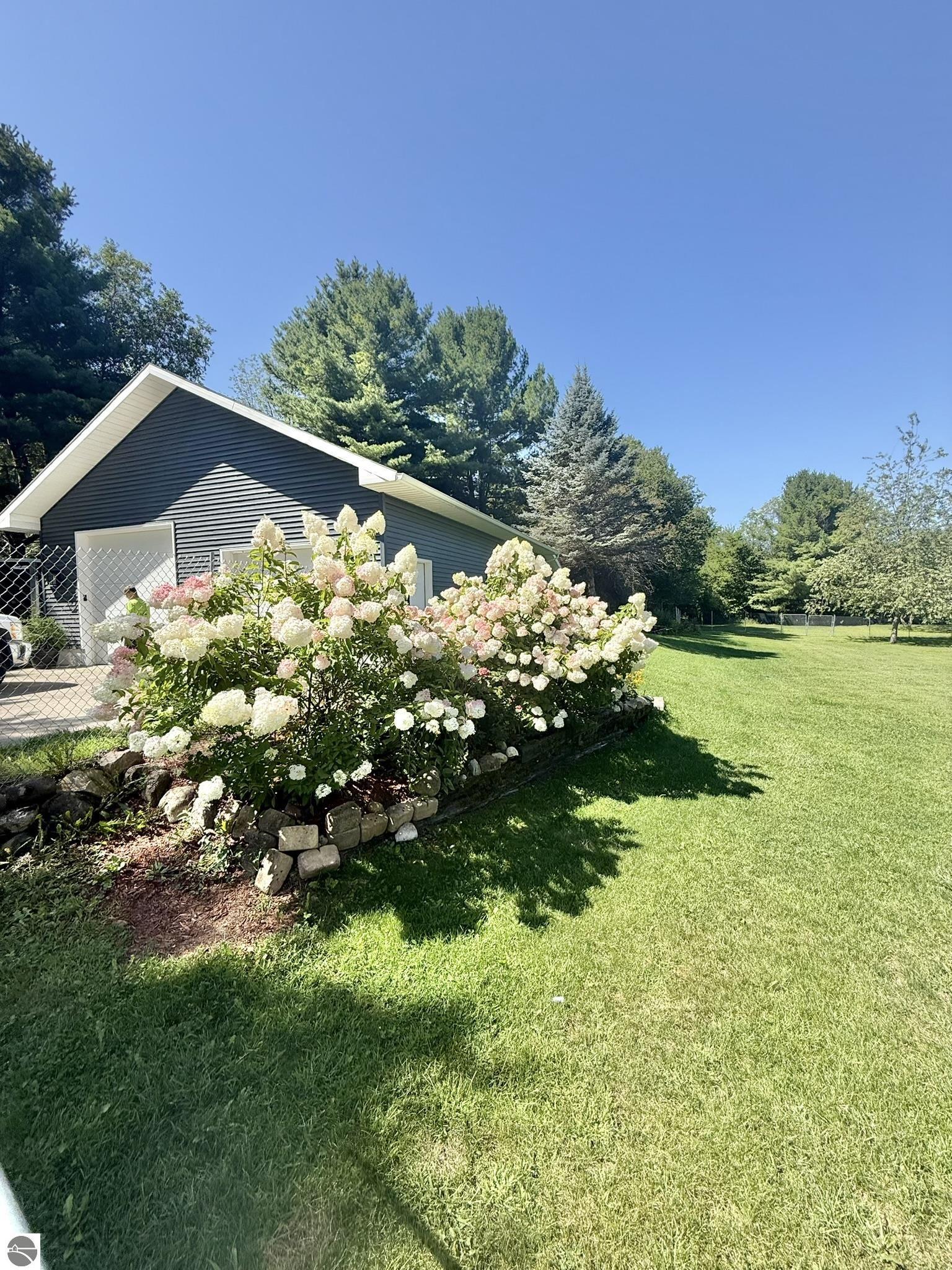 5867 Mabel Road