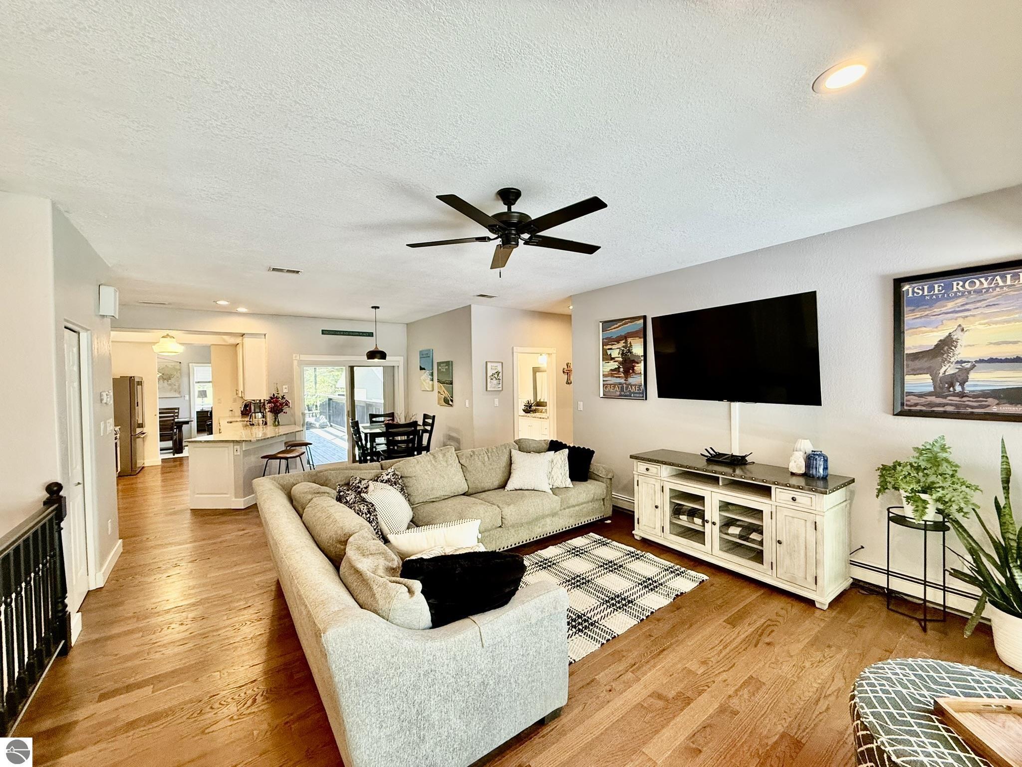 5867 Mabel Road