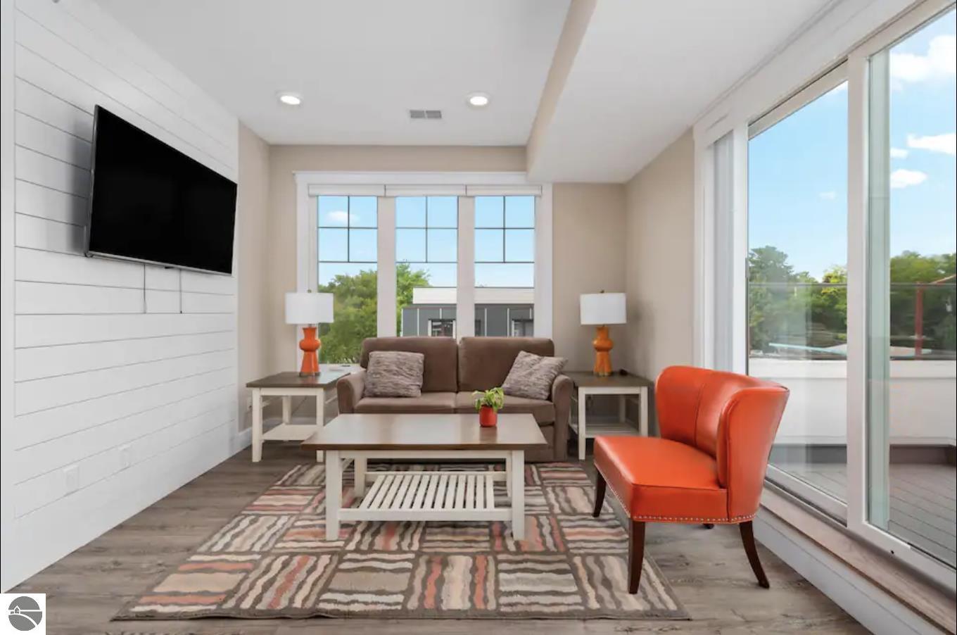 914-14 E Front Street # 14