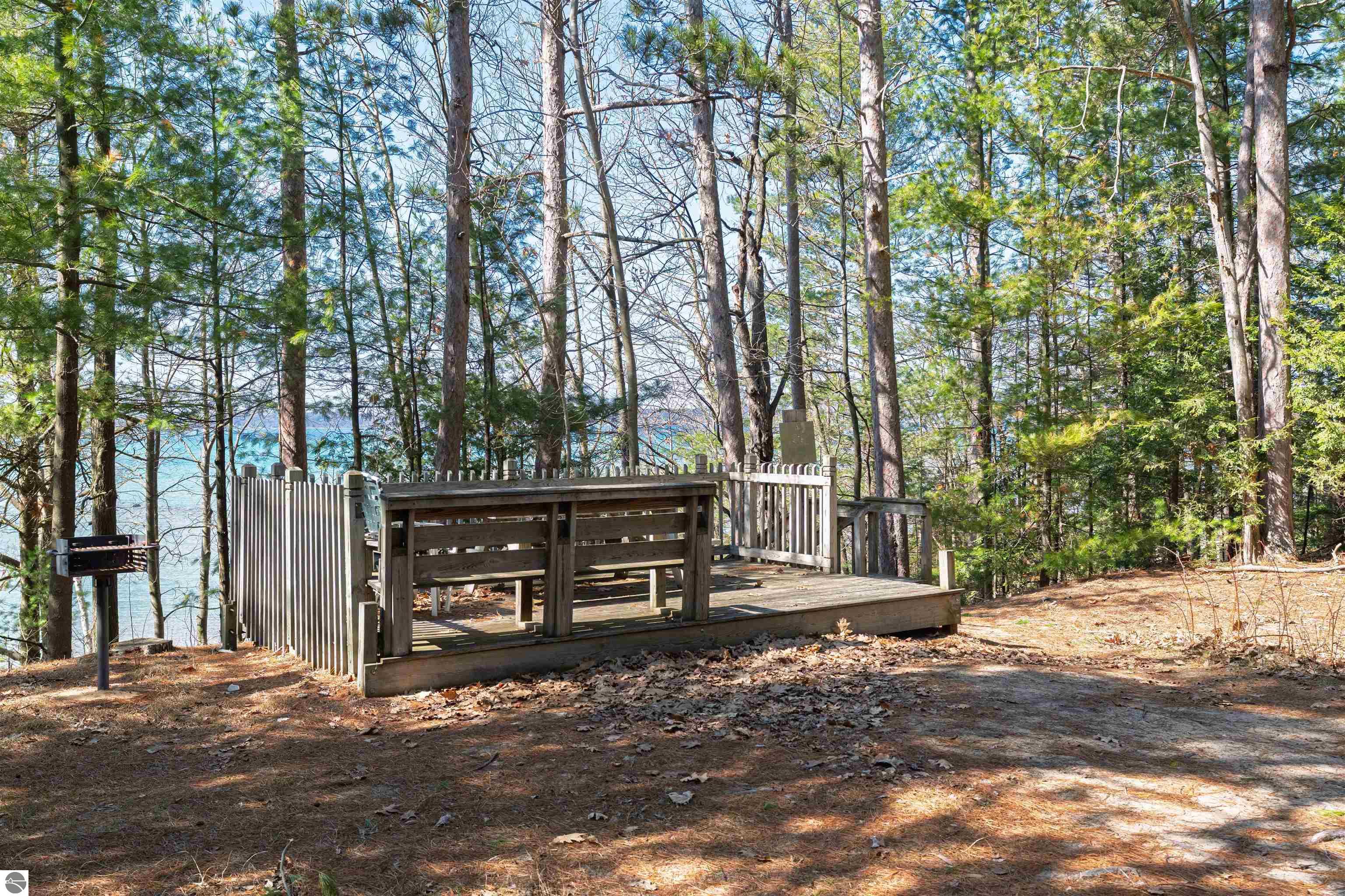 7905 Peaceful Valley Road