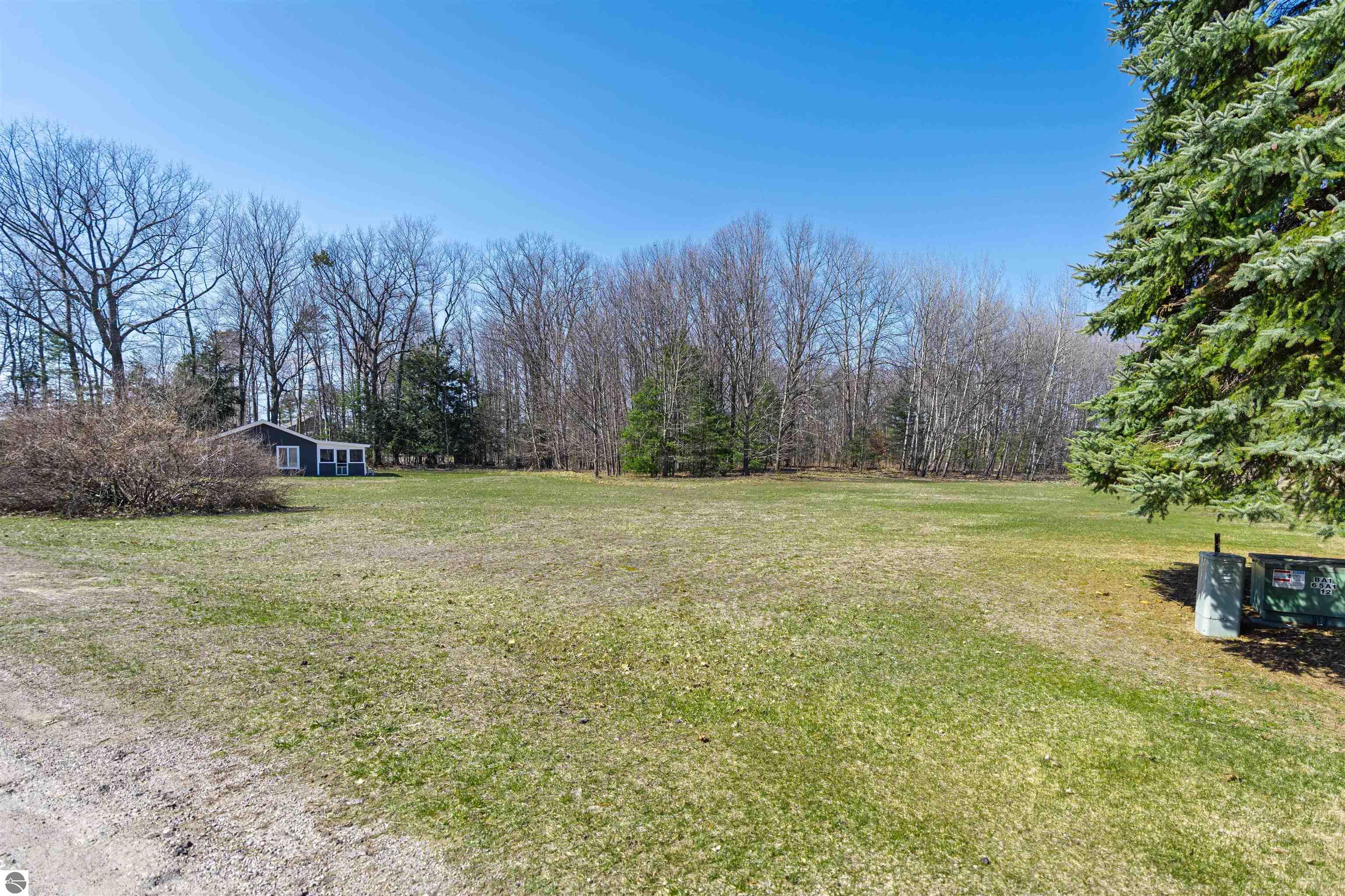 7905 Peaceful Valley Road