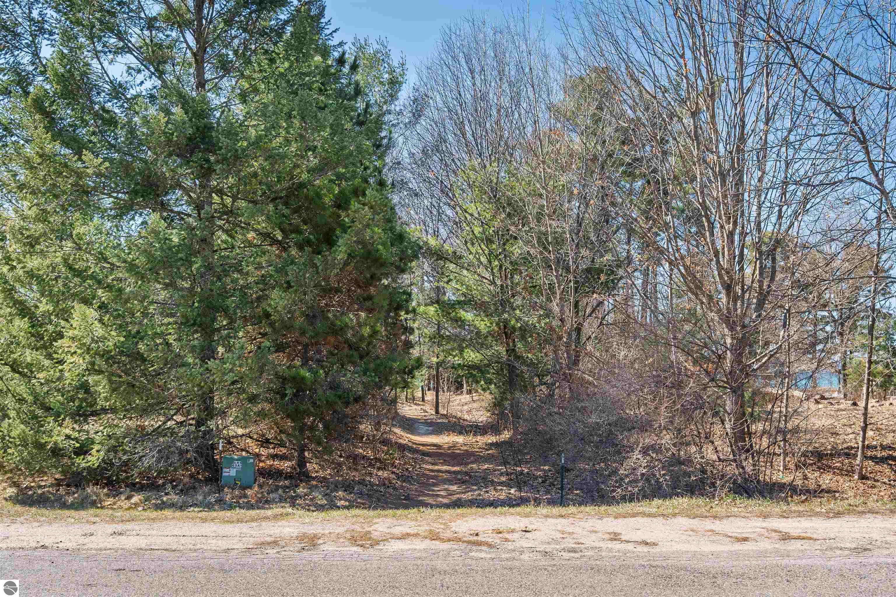 7905 Peaceful Valley Road