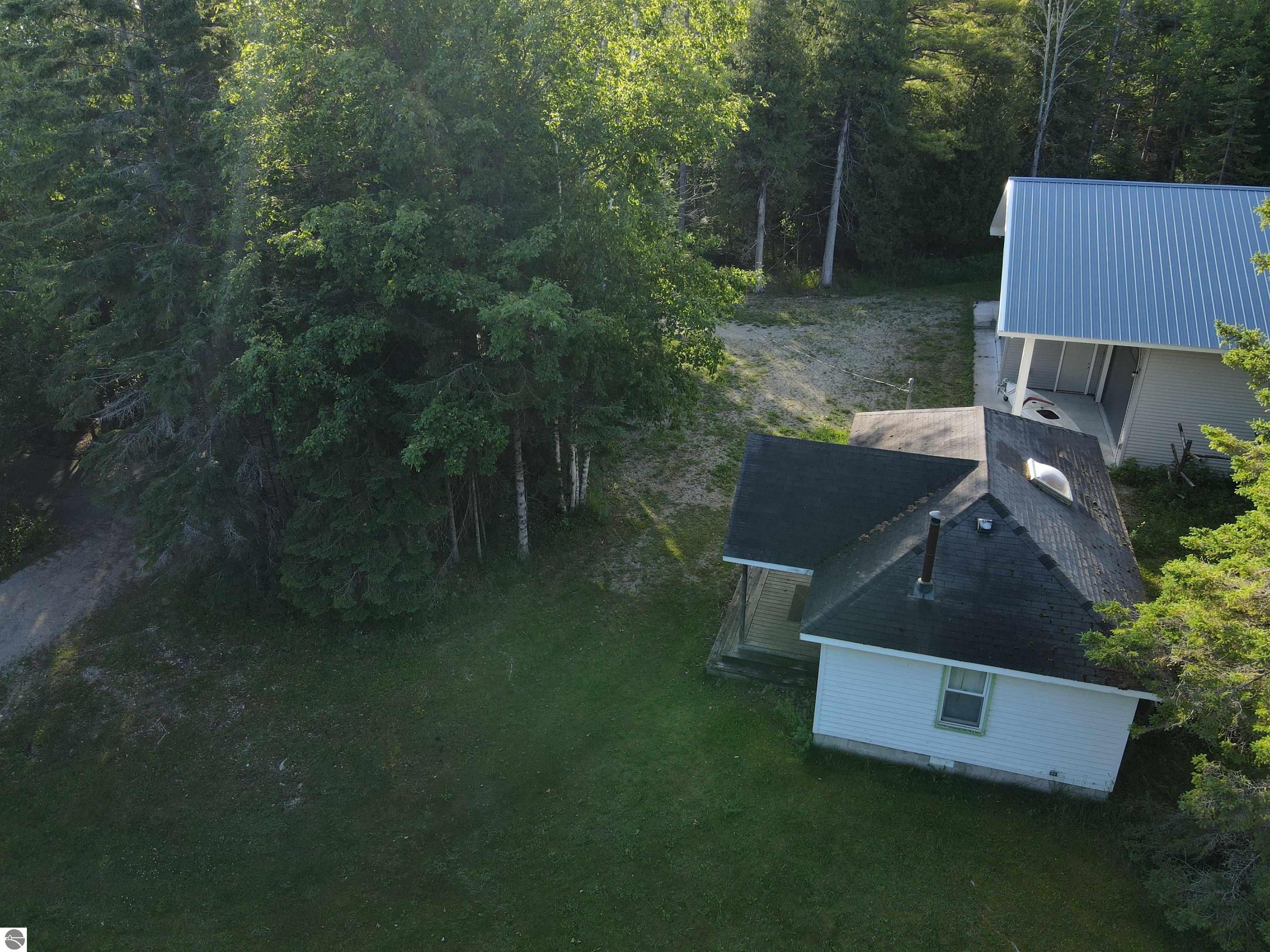 1550 Birch