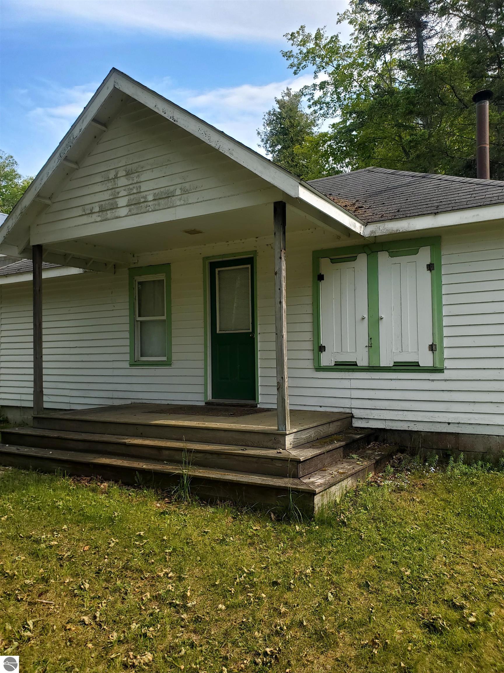 1550 Birch