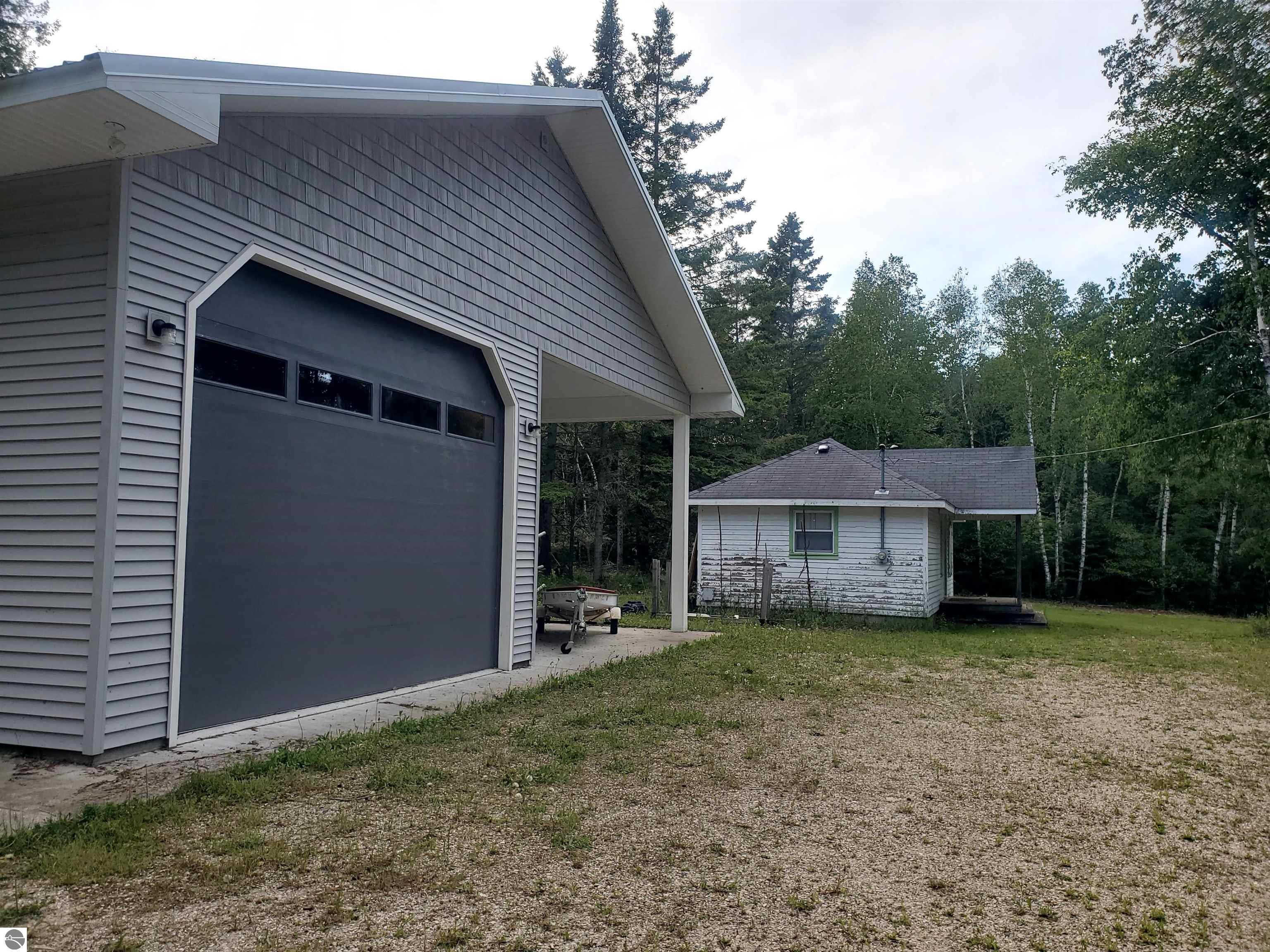 1550 Birch