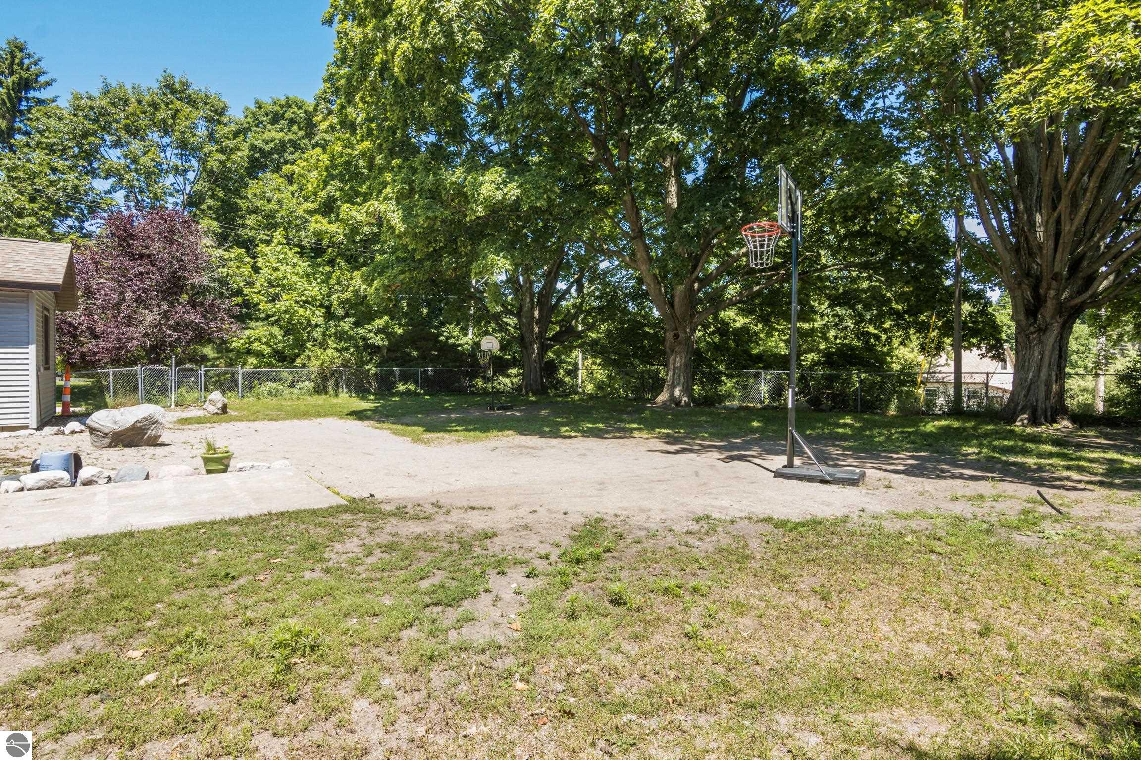 637 Crystal Avenue