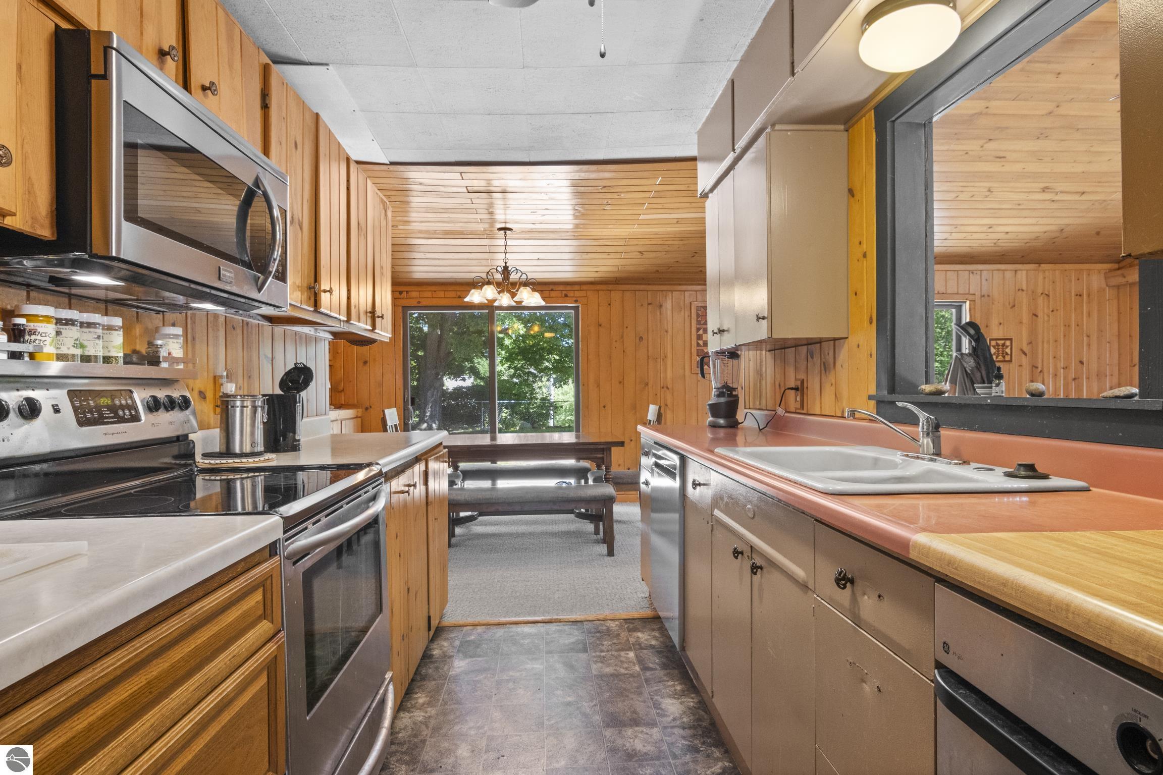 637 Crystal Avenue