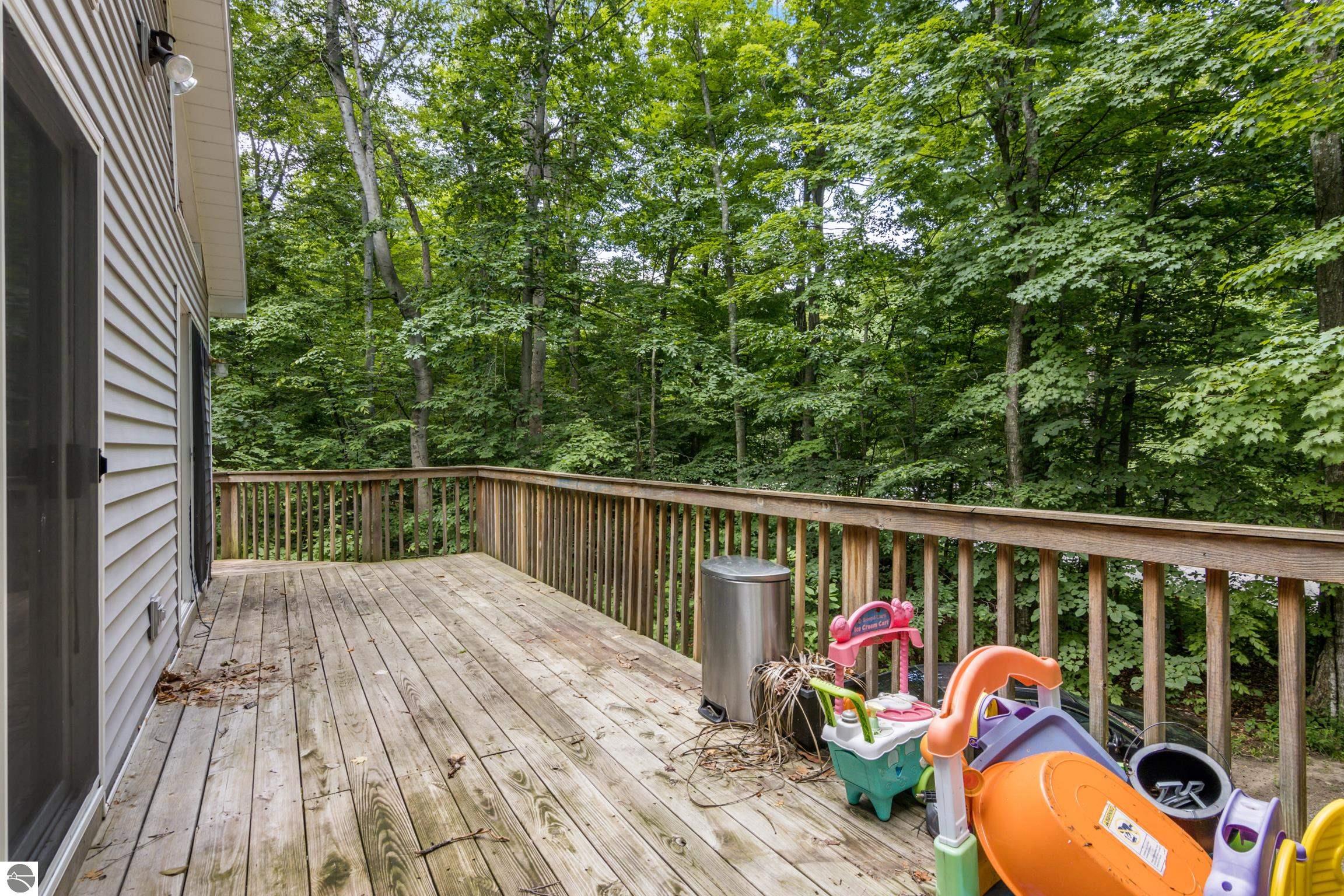 4237 S Hemlock Road