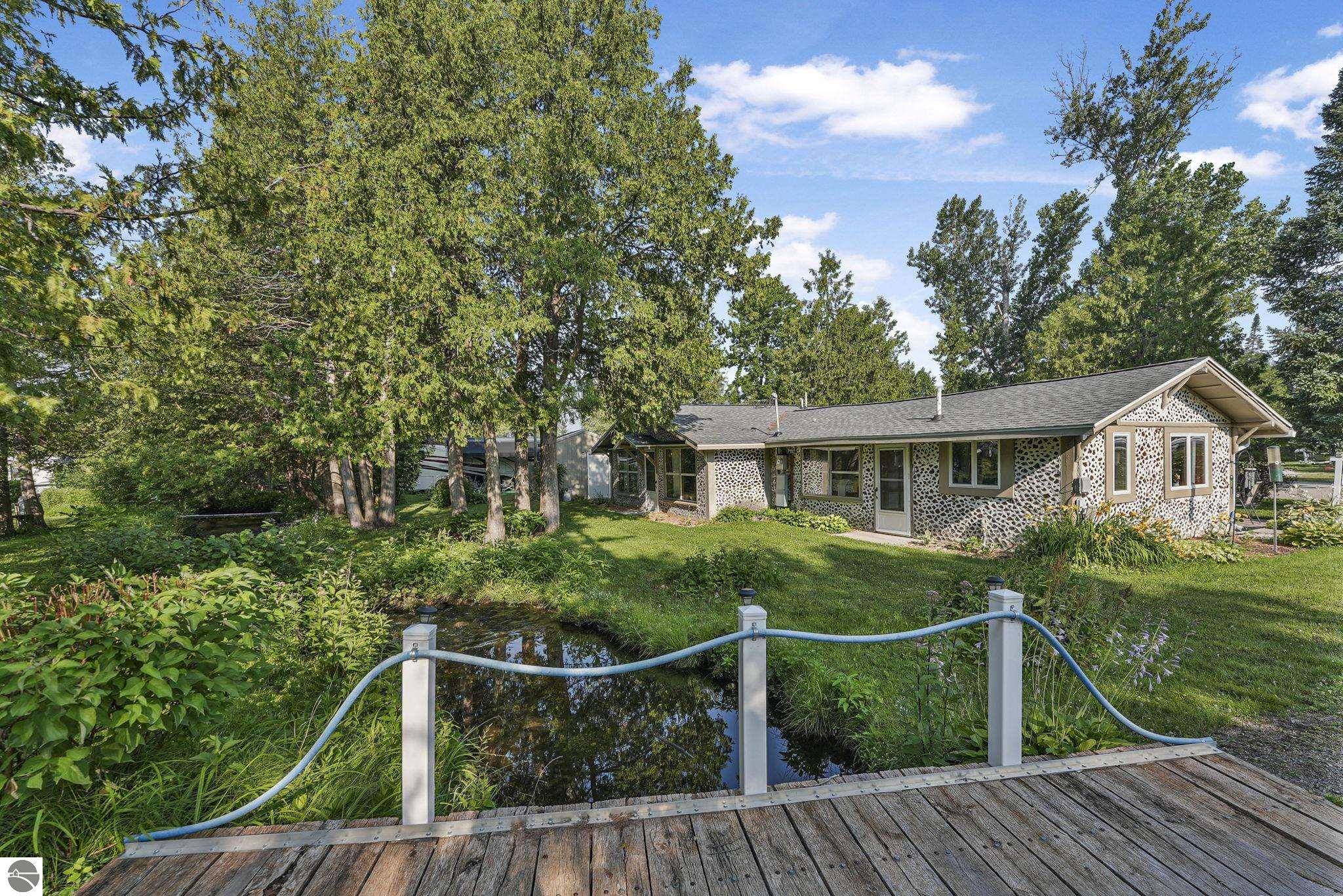 5481 Brackett Road
