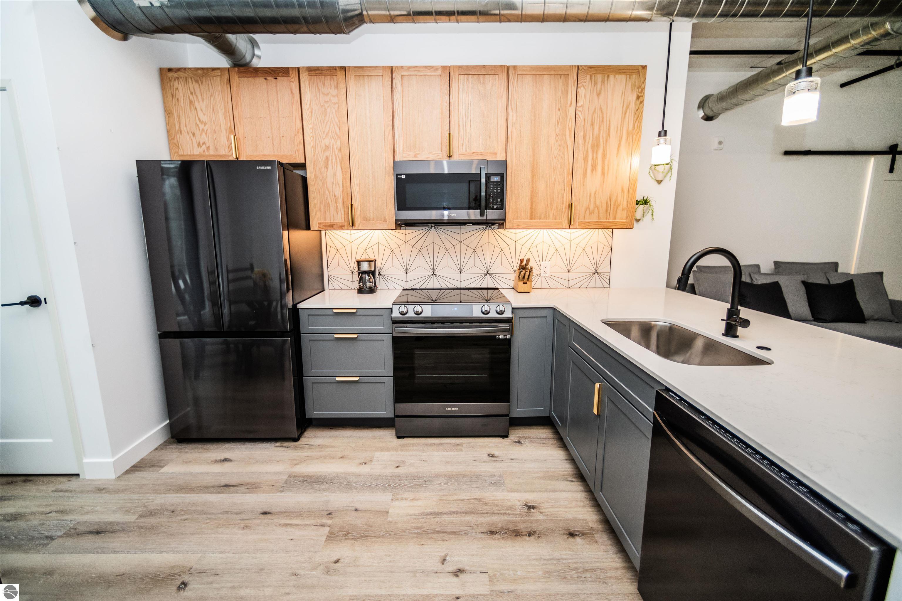 1825 E Eighth Street # 219