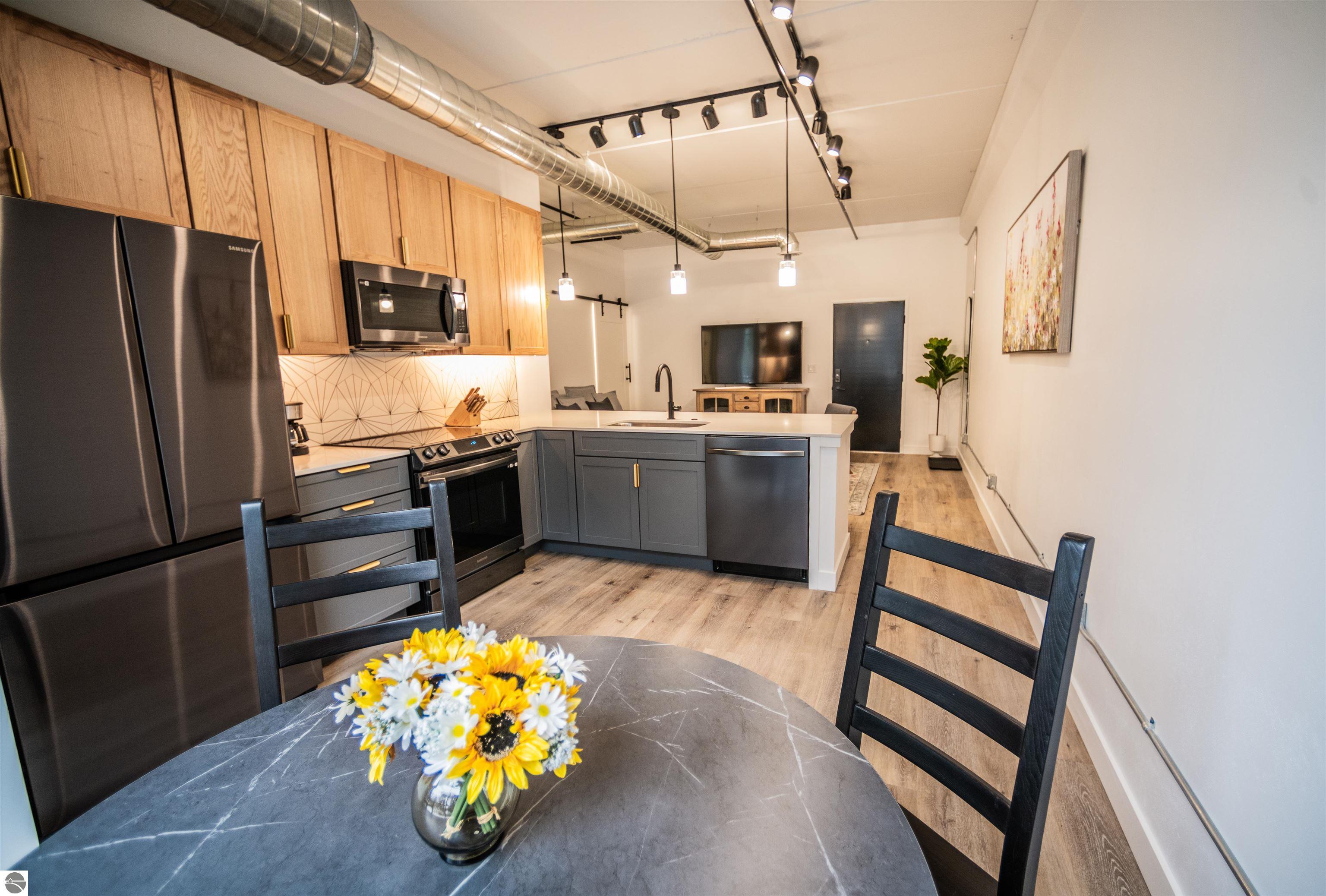 1825 E Eighth Street # 219