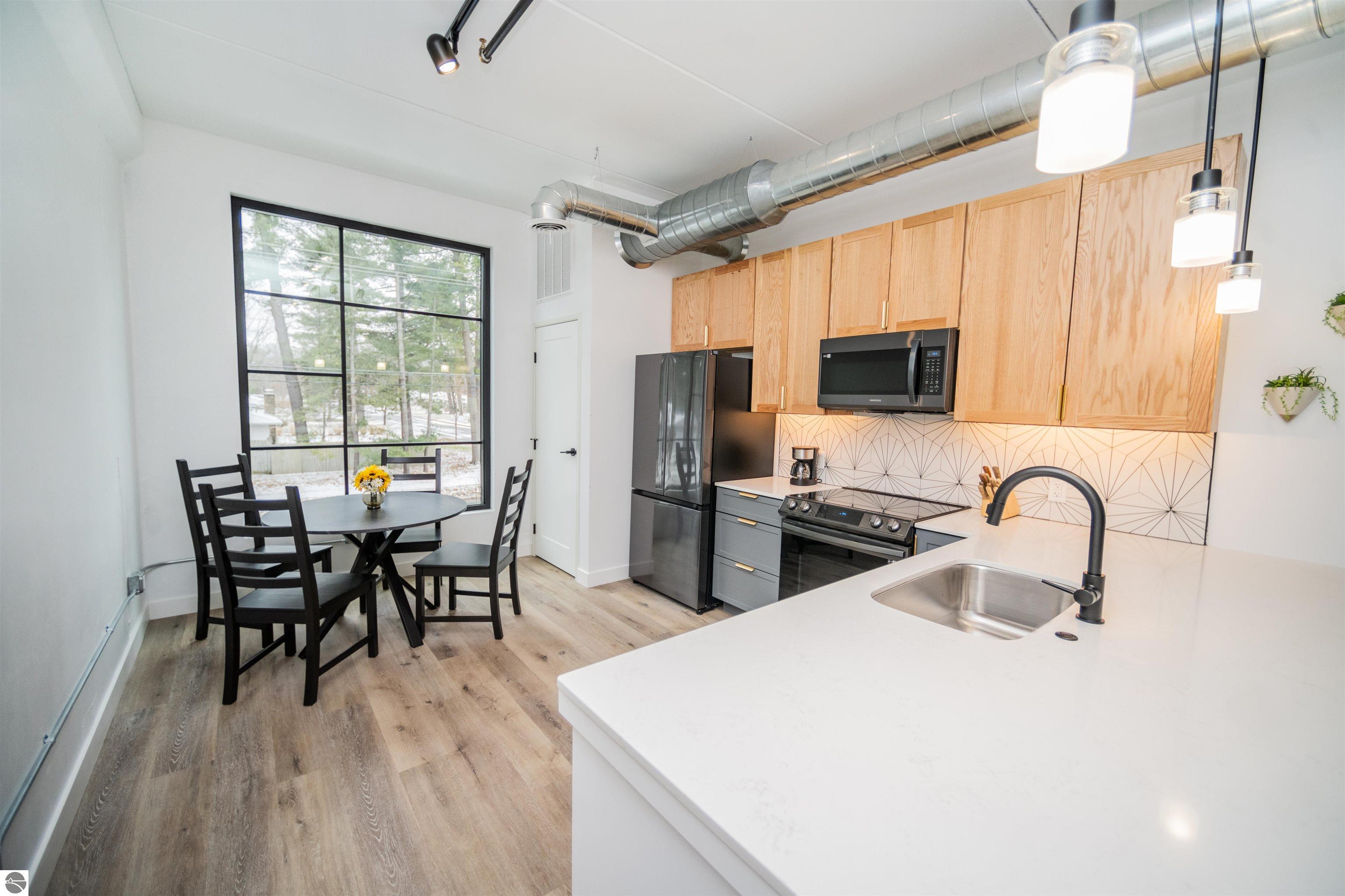 1825 E Eighth Street # 219