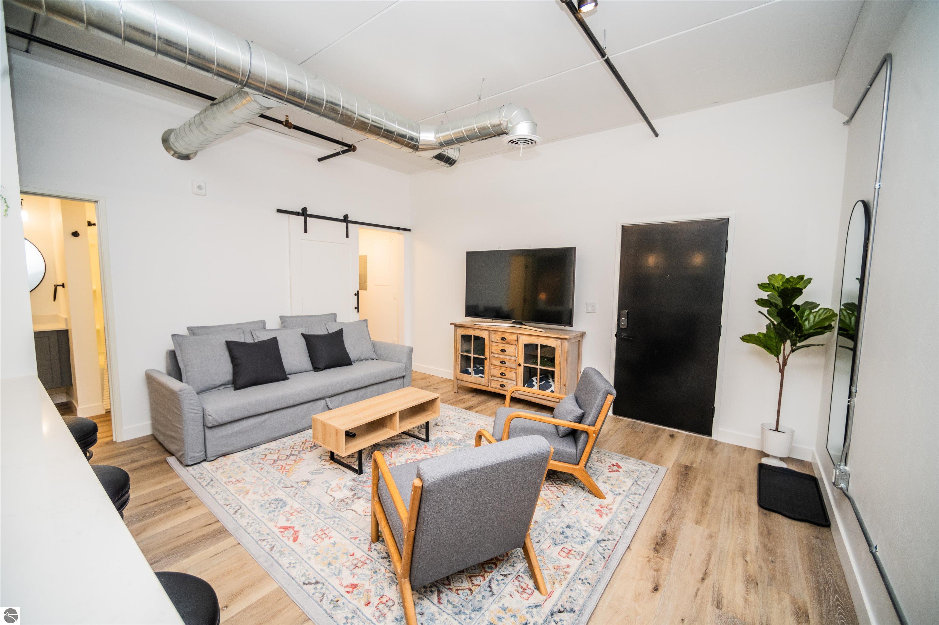 1825 E Eighth Street # 219