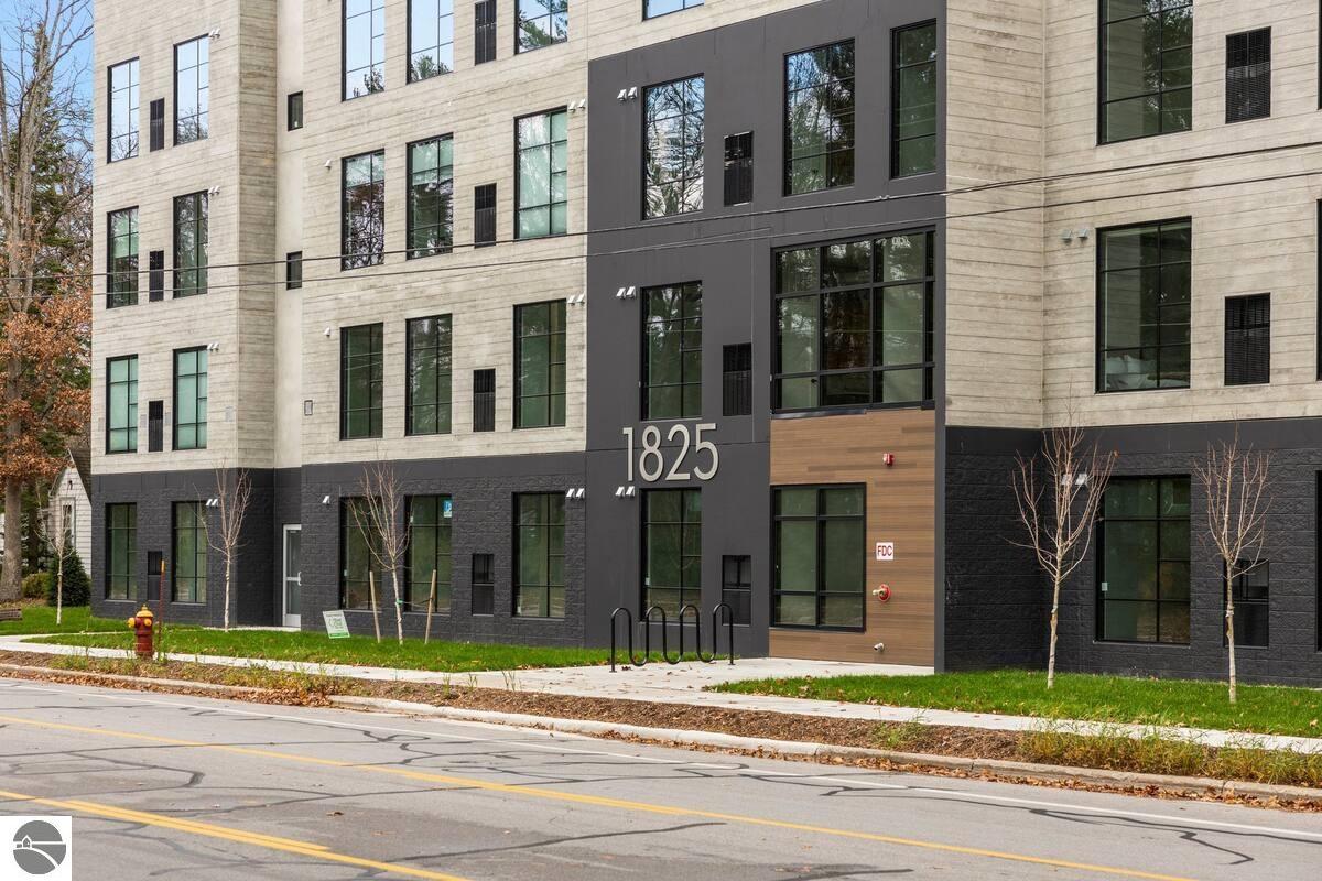 1825 E Eighth Street # 219
