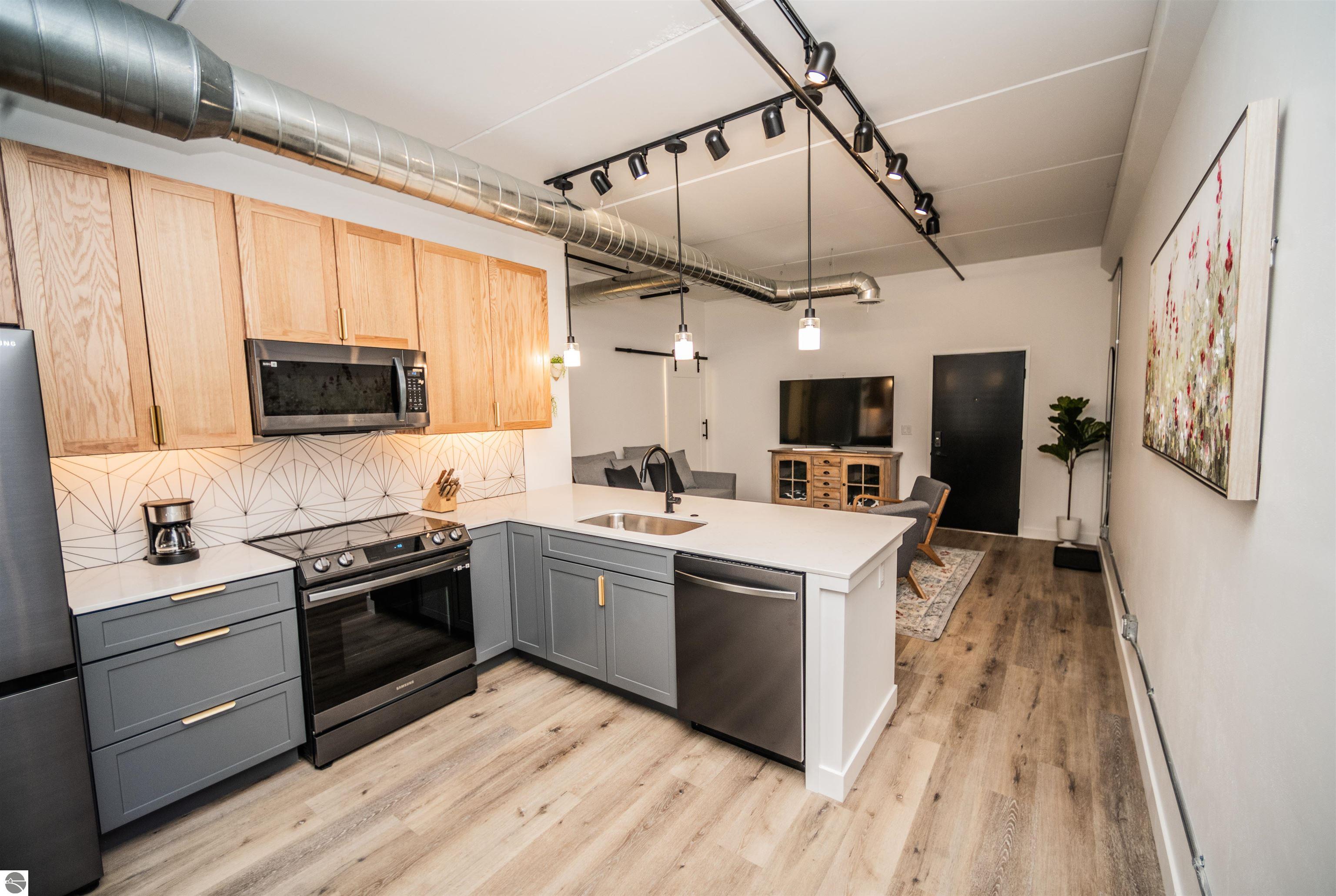 1825 E Eighth Street # 219
